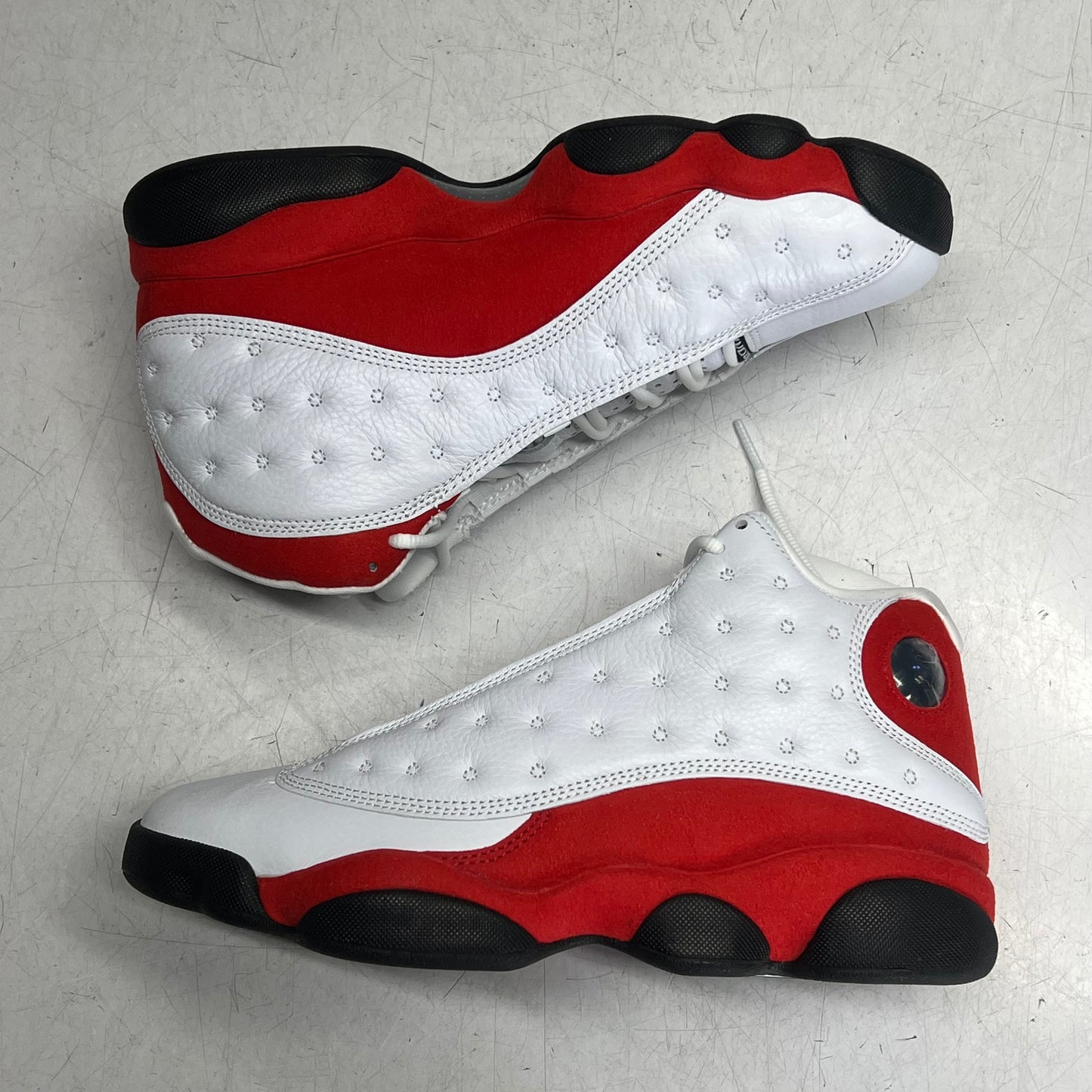 AIR JORDAN 13 Retro Sneaker Men Sz 11.5 White Black True Red 414571-102 (As-Is)