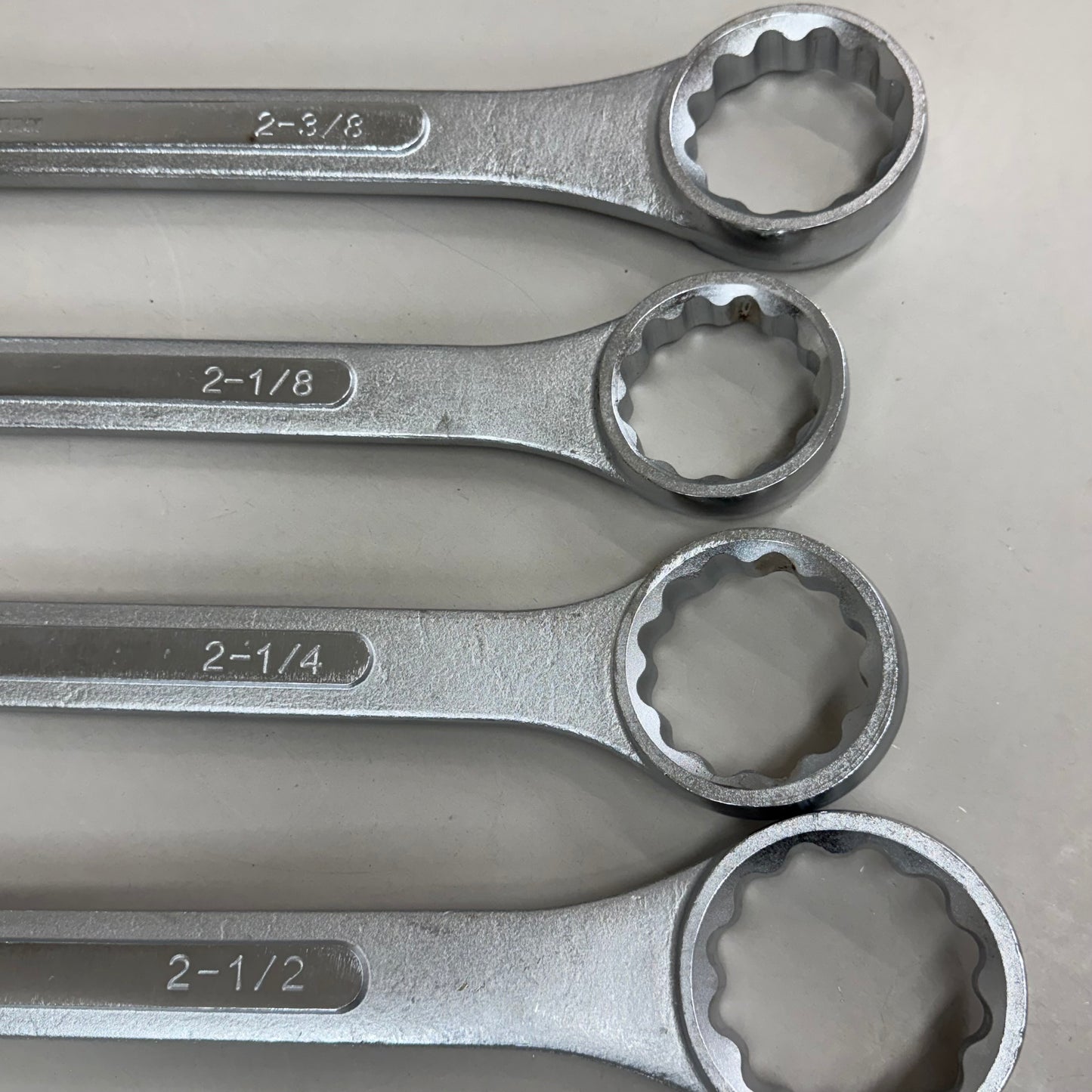 TITAN (4 Pieces) Jumbo SAE Combination Wrench Set 2-1/8" to 2-1/2" 17291