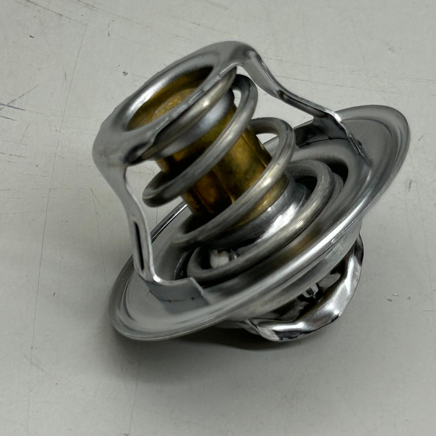 MAHLE Engine Coolant Thermostat Replacement Part For Audi & Volkswagen TX1487D