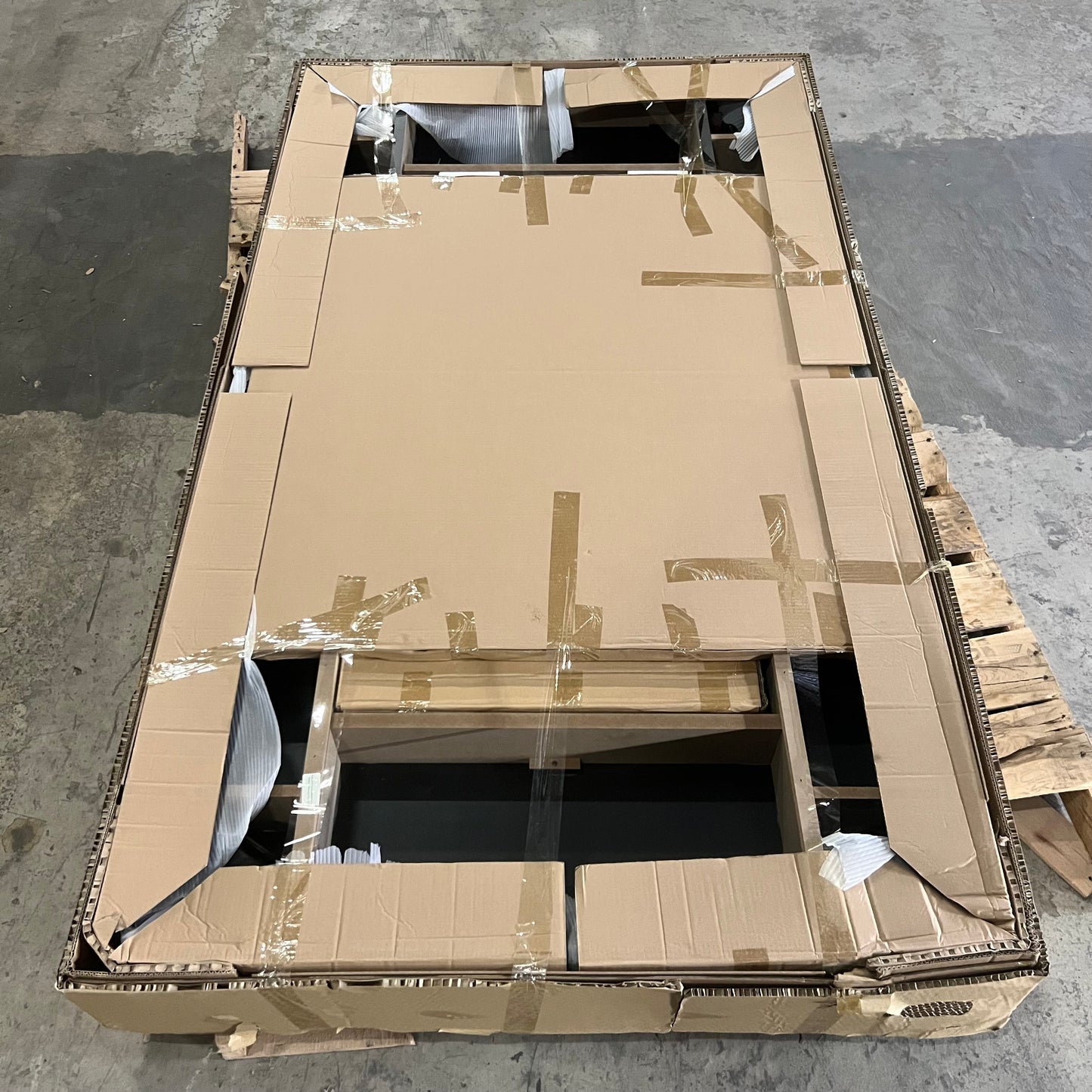 HATHAWAY Park Avenue 7 ft. Pool Table Combo Set With Benches BG2530A/BG2530B