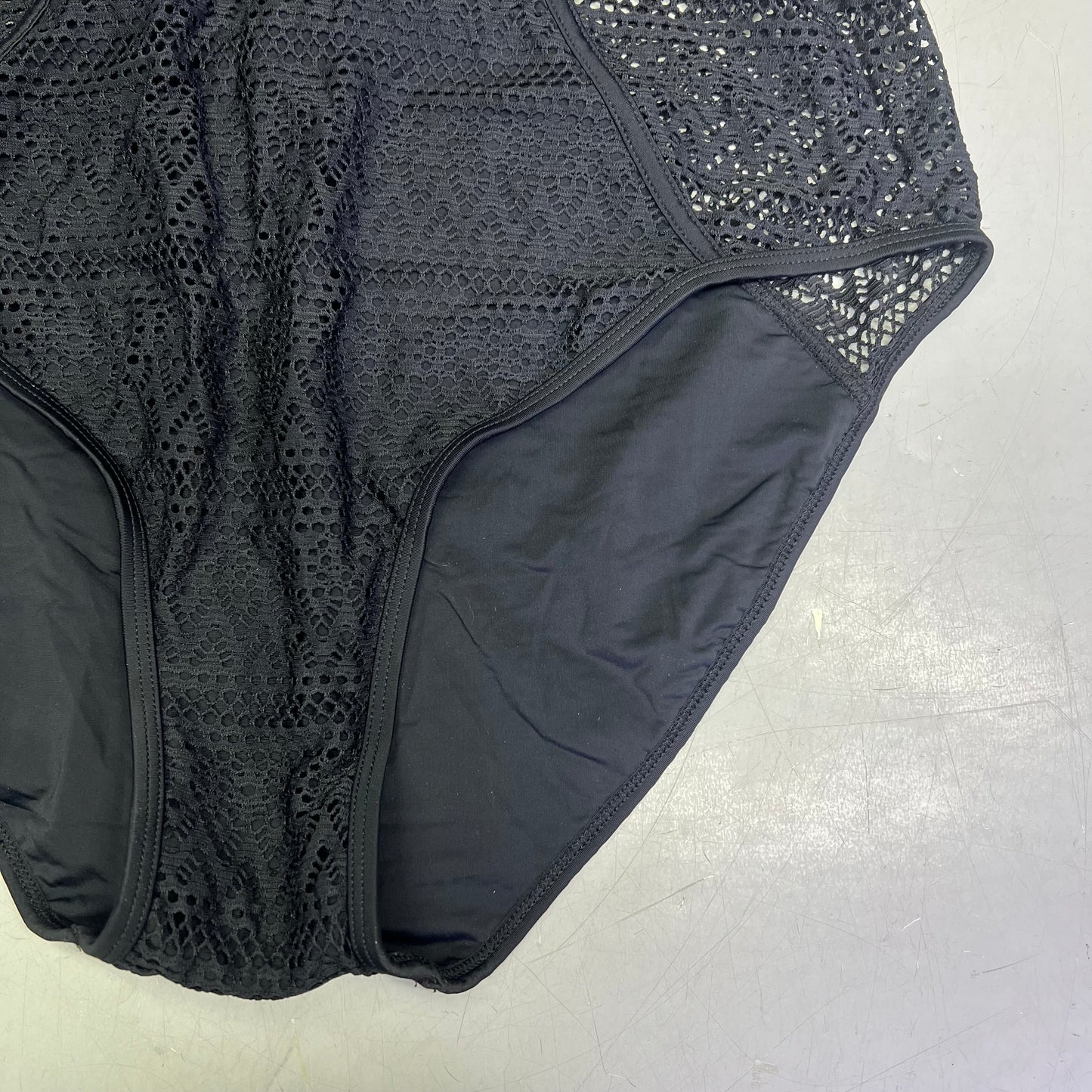 CHARMO Solid Cross Plunge Crochet One Piece Swimsuit Women's Sz M Black