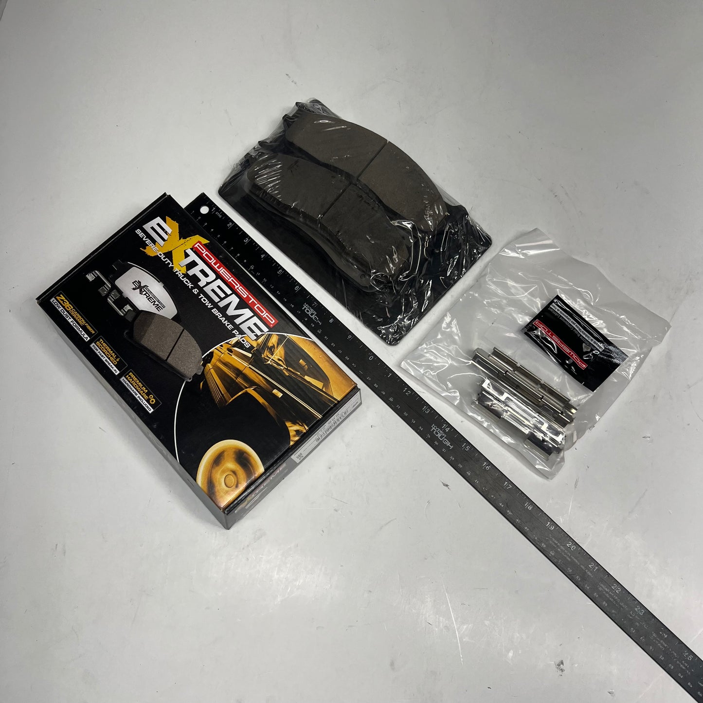 POWER STOP Extreme Carbon Fiber Ceramic Truck & Tow Brake Pads Front Z36-965