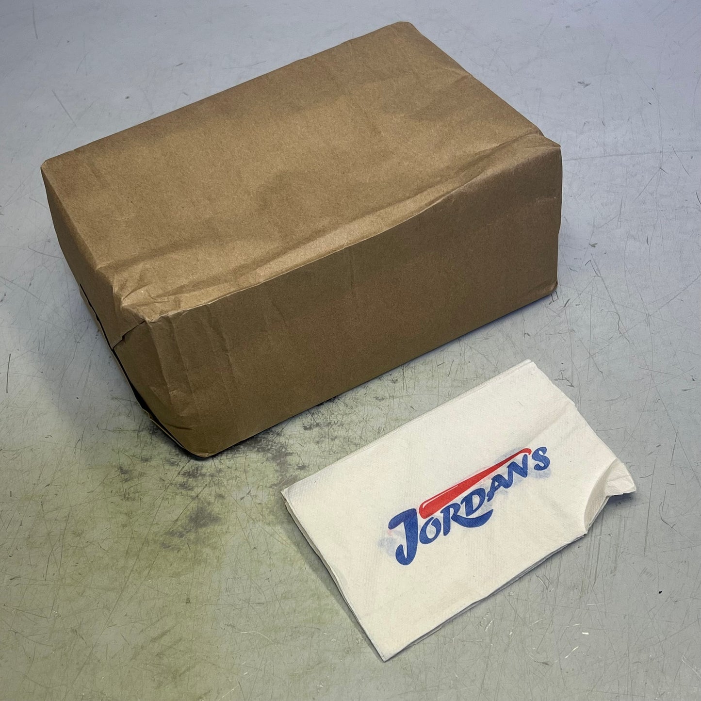 ZA@ ESSITY (6000 PACK) Paper Napkins w/ Jordan's Logo 8.5x13 White Z64339D1