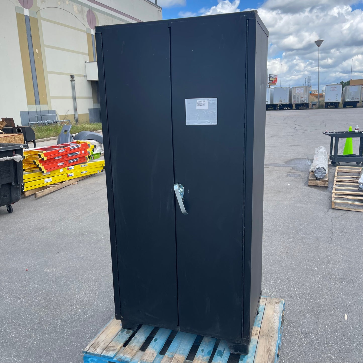 JAMCO Steel Storage Cabinet W/ 122 Yellow Bins 78" x 36" x 24" Dark Grey DF236BL