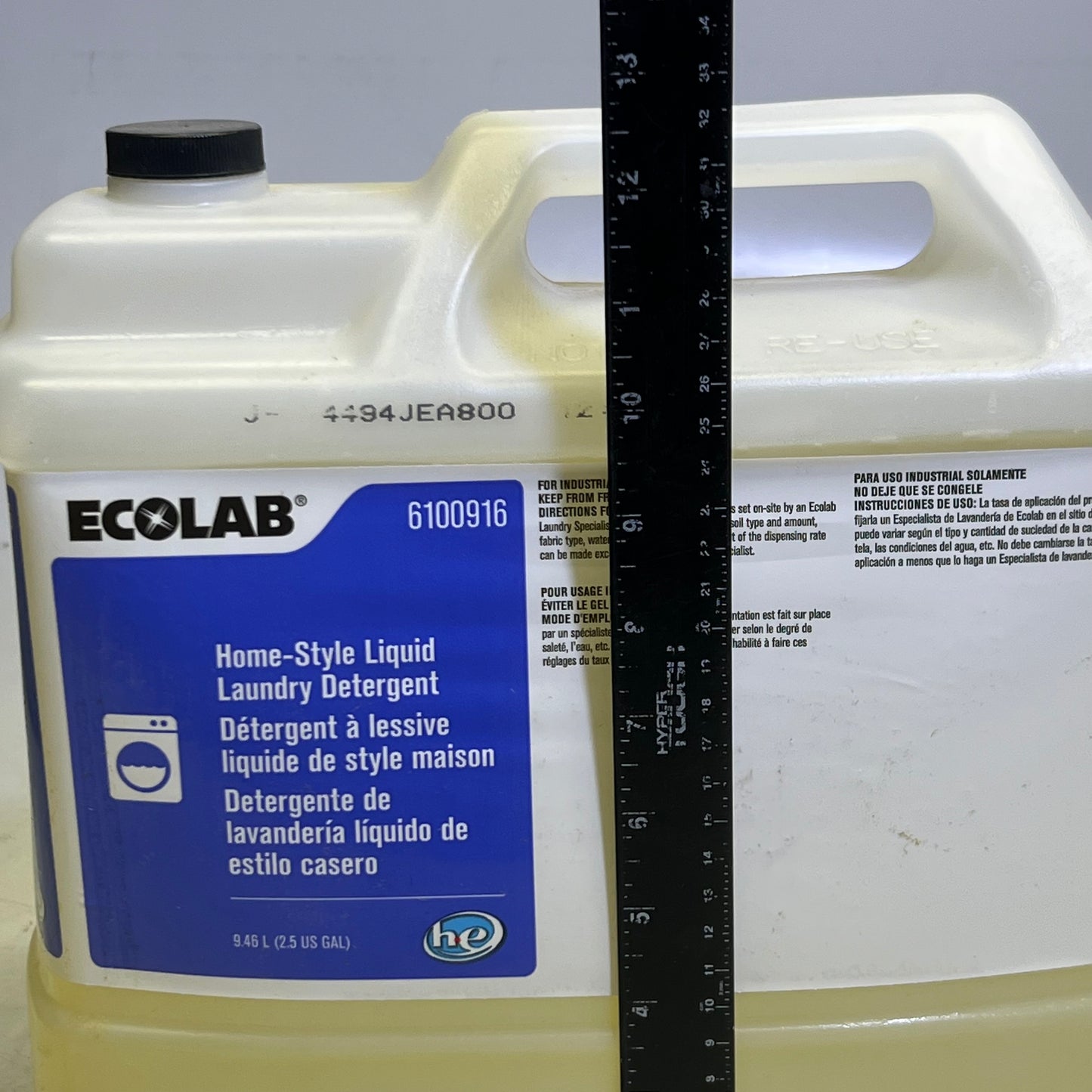 ECOLAB Home Style Liquid Laundry Soap Detergent 9.46 L/2.5 Gal. 6100916