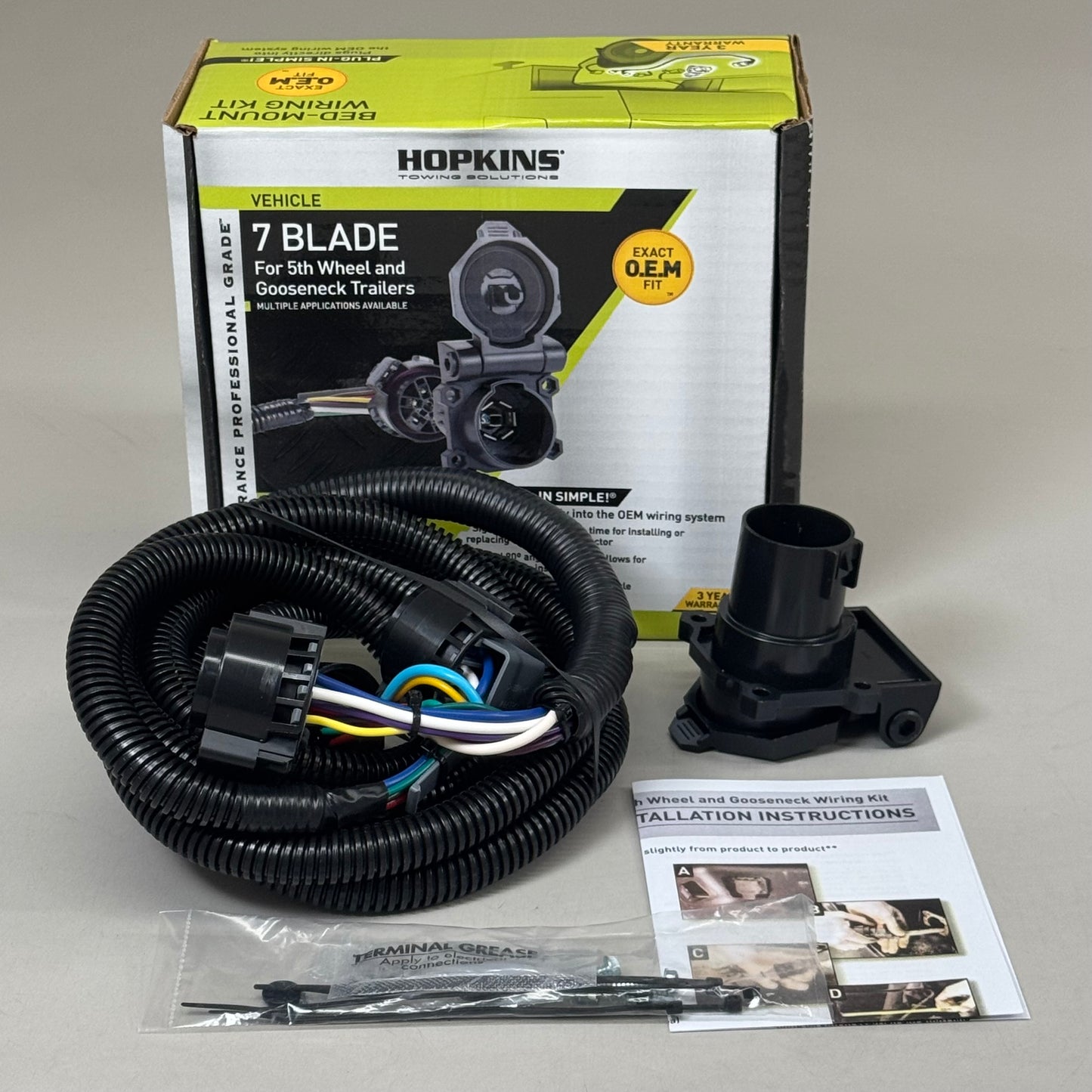 HOPKINS Towing Solutions Endurance Black 5th Wheel Wiring Kit 4"x8"x5" 41157