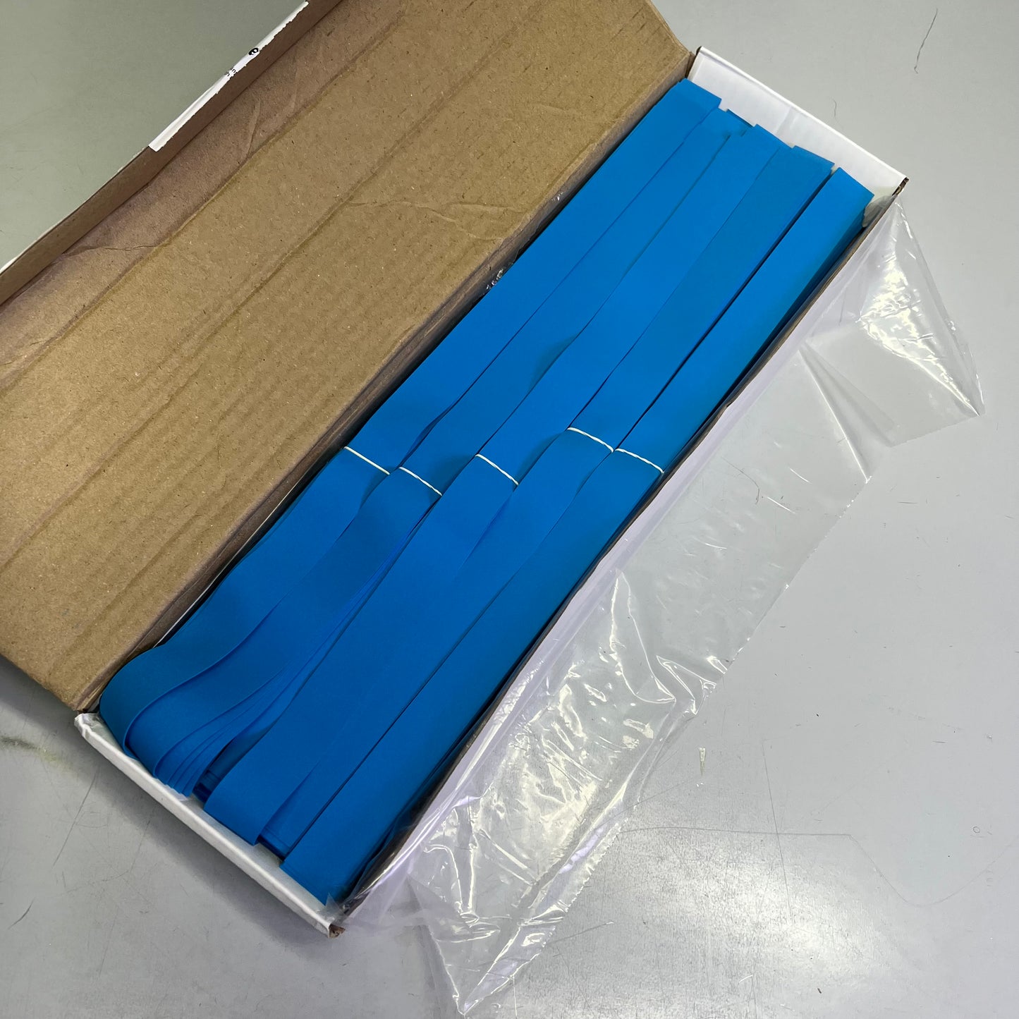 MEDLINE (250 PACK) Single-Use Disposable Tourniquets 1 x 18" Blue DYND75020FBX