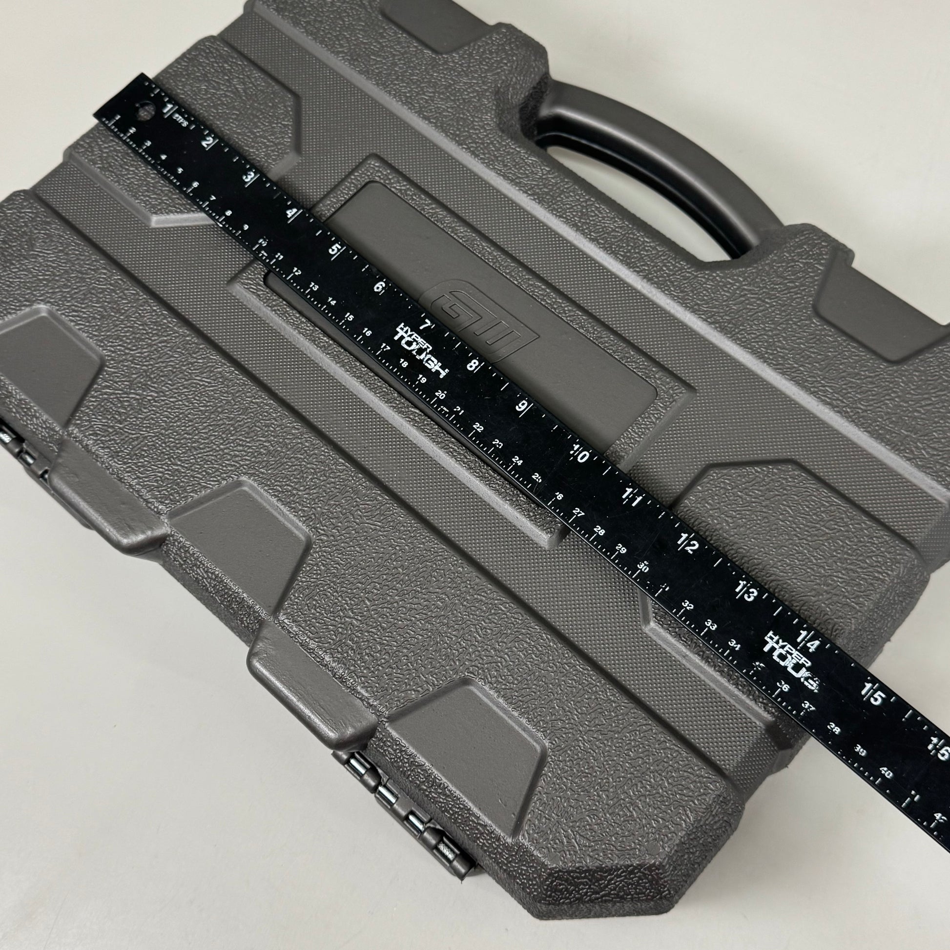 GEARWRENCH 44 Piece 3/8" Drive 6 Point Standard & Deep Metric Socket S