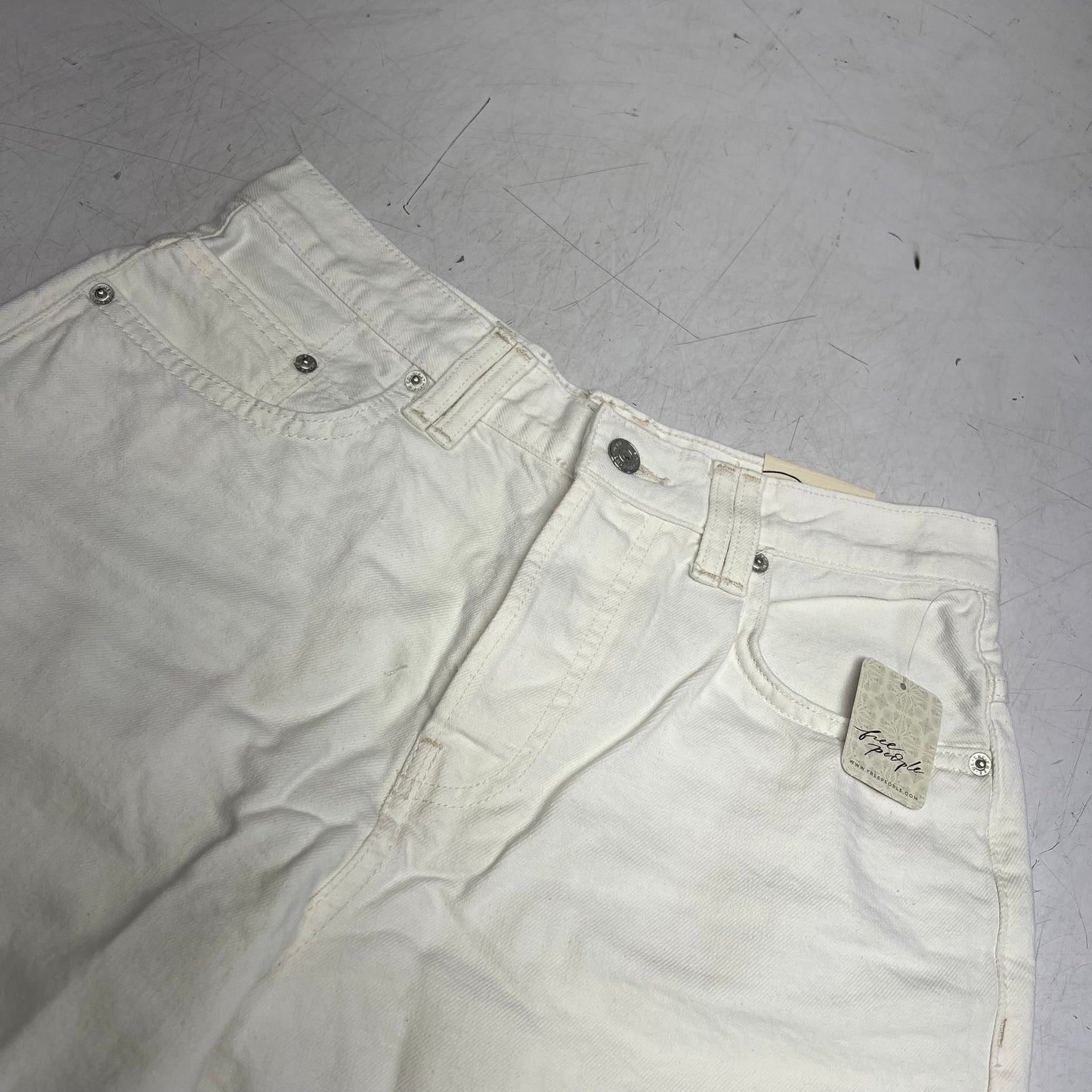 FREE PEOPLE We the Free Montana Shorts Knee Length Women's sz 27 White OB2181075