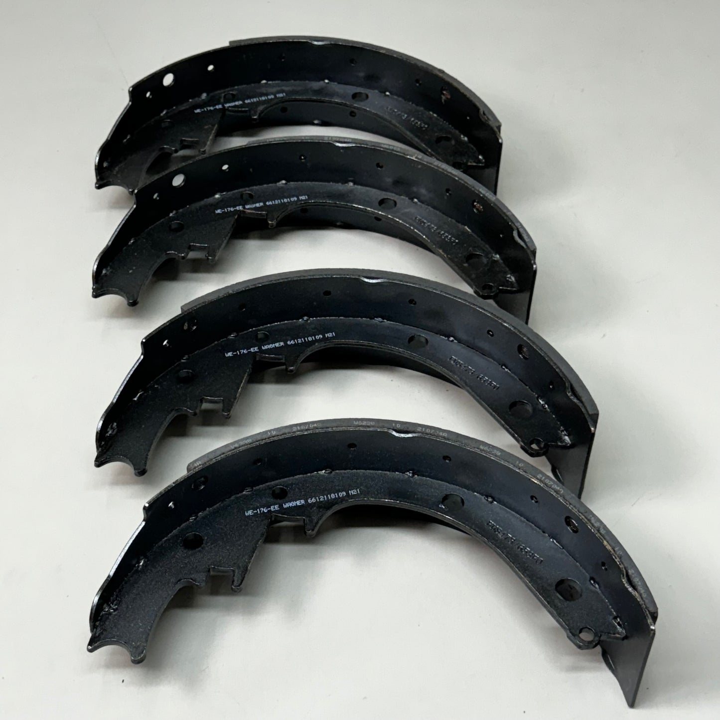 WAGNER QS Ceramic Disc Brake Shoes Set 10 1/2" x 5" Black Z473