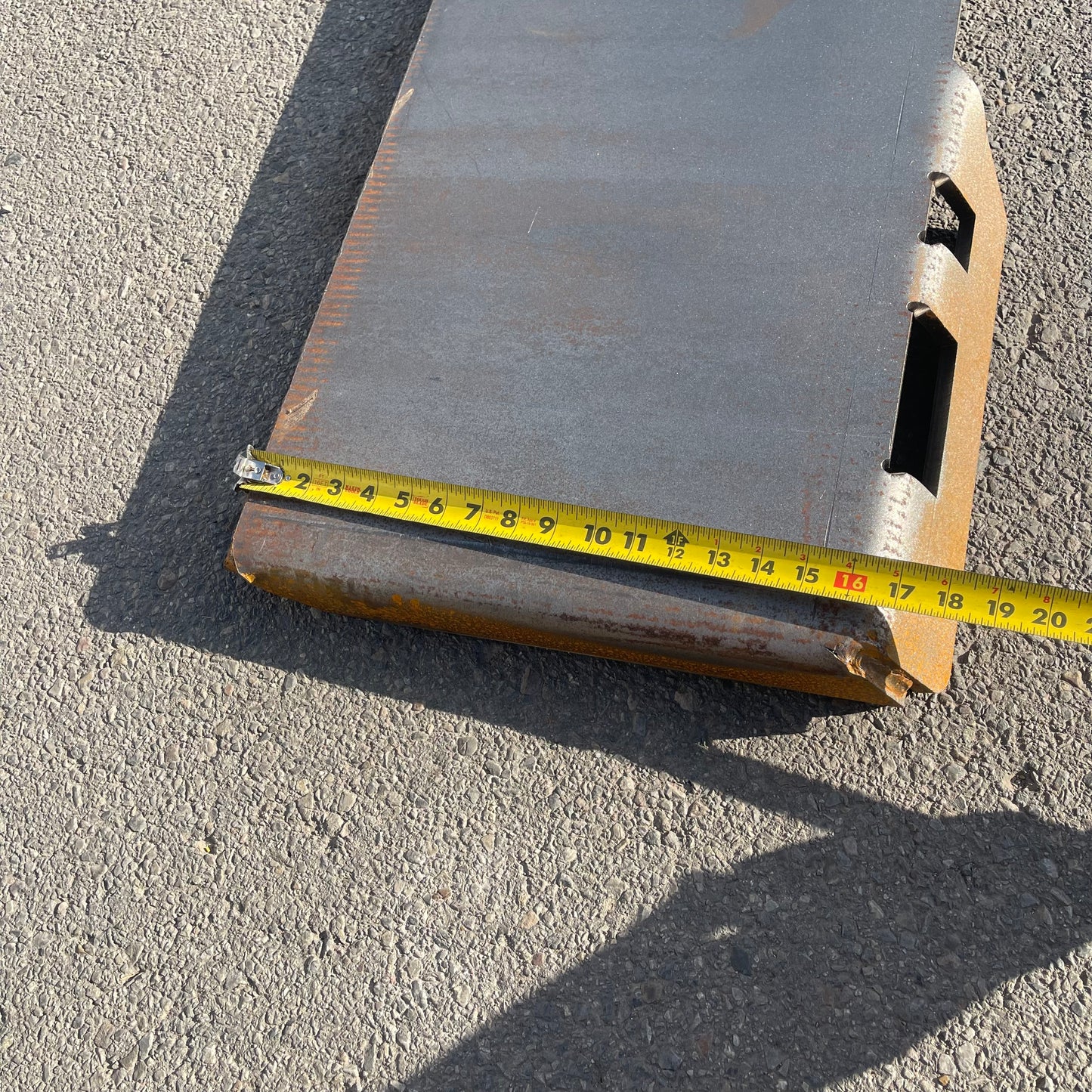 Z@ TITAN ATTACHMENTS Universal Quick-Tach Mount Plate 164100 (AS-IS, Rust)