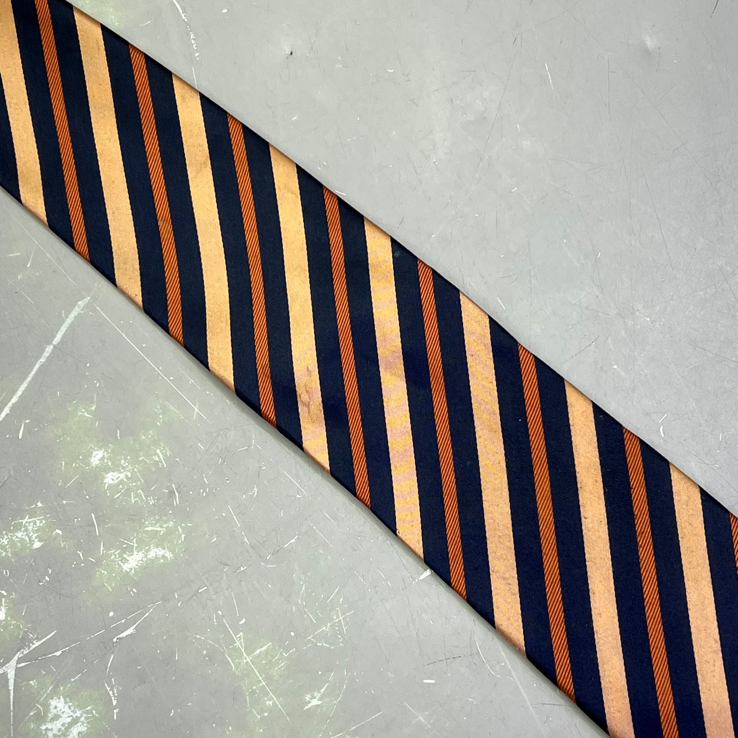 ALEXANDER JULIAN COLOURS Slanted Design Tie 64" Orange/Navy Blue (Pre-Owned)