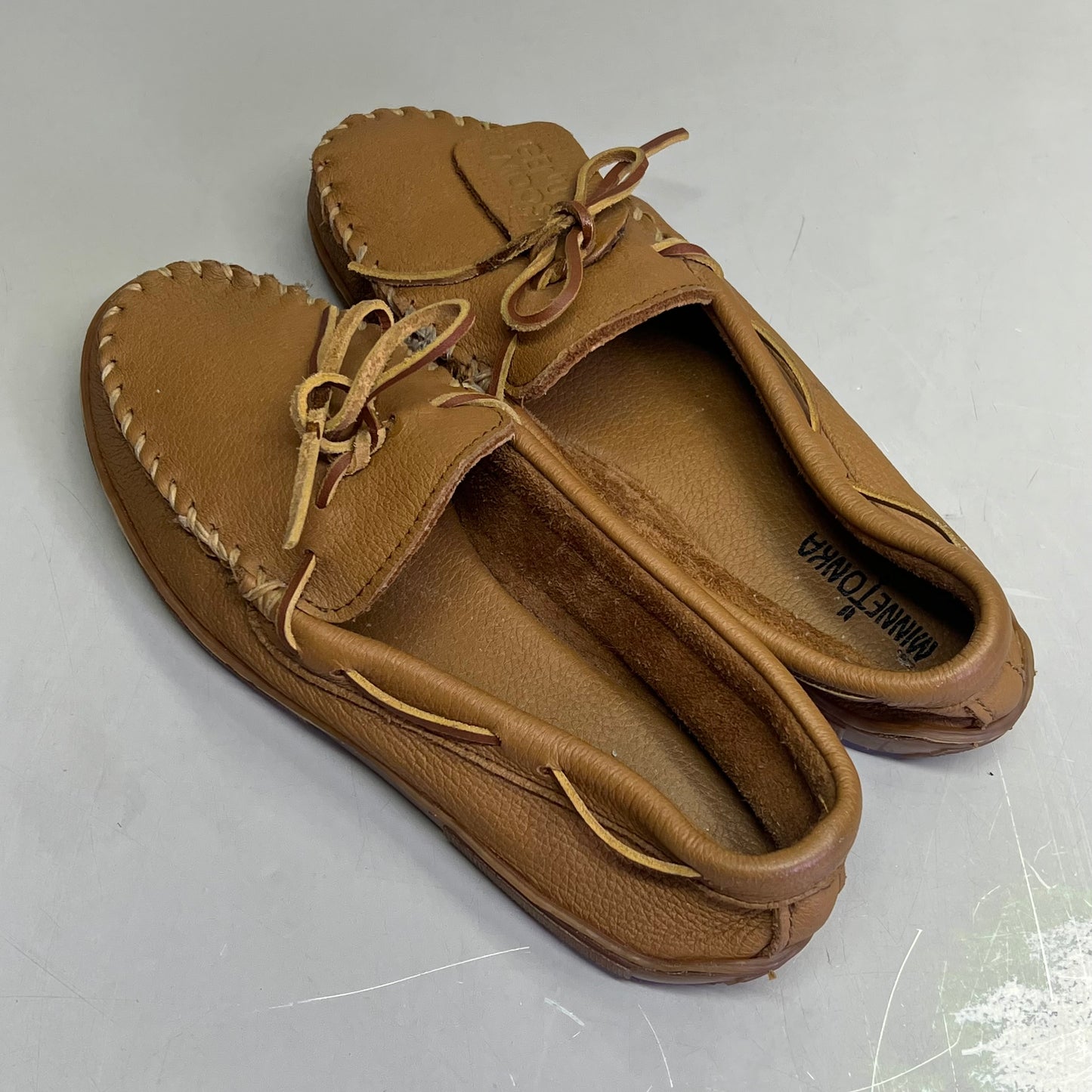 MINNETONKA Genuine Moosehide Classic Men's Sz 11 Natural / Brown (Pre-Owned )