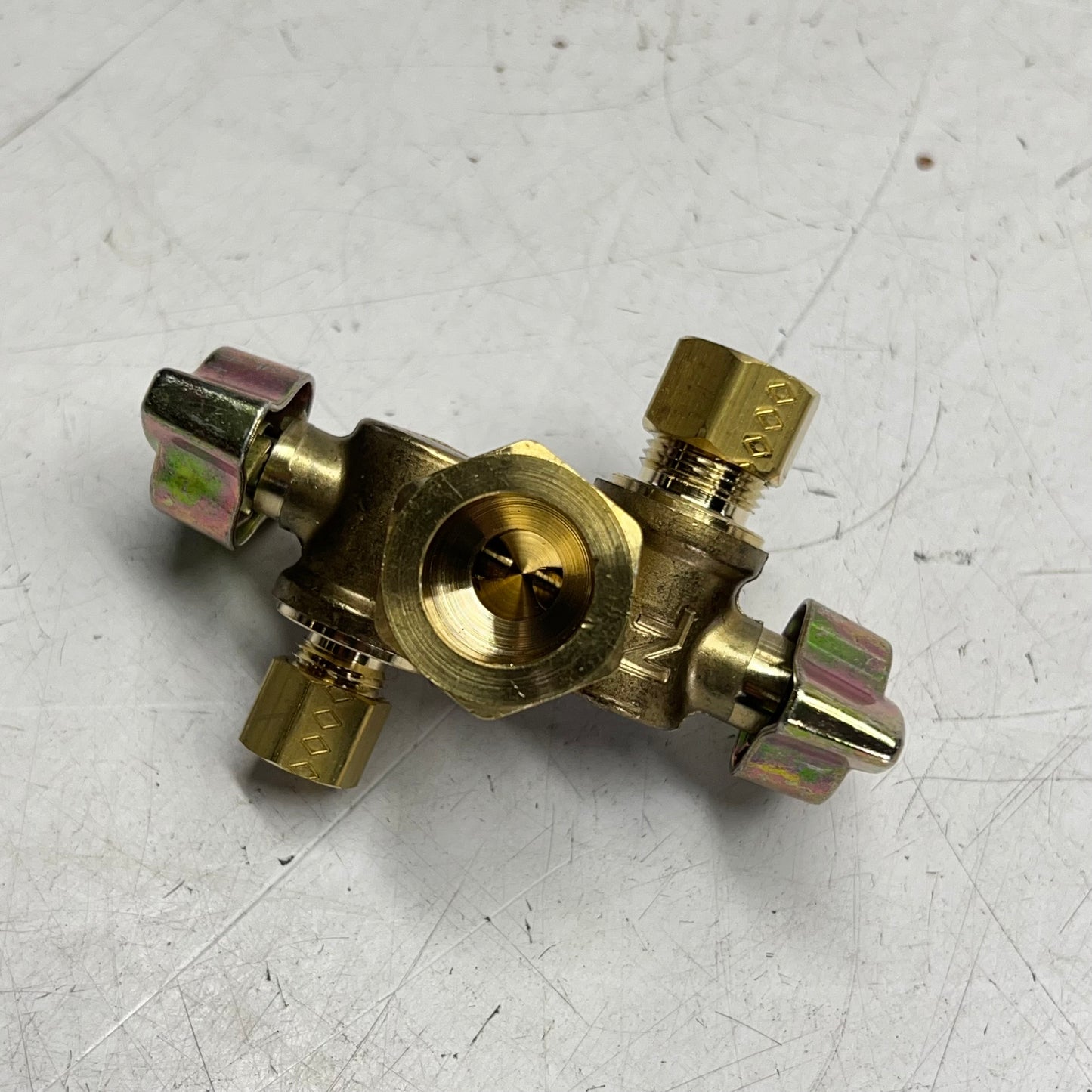 BRASS CRAFT Dual Outlet Dual Shut-off Valve 1/4" Turn Angle Ball KTCR1900DVX R