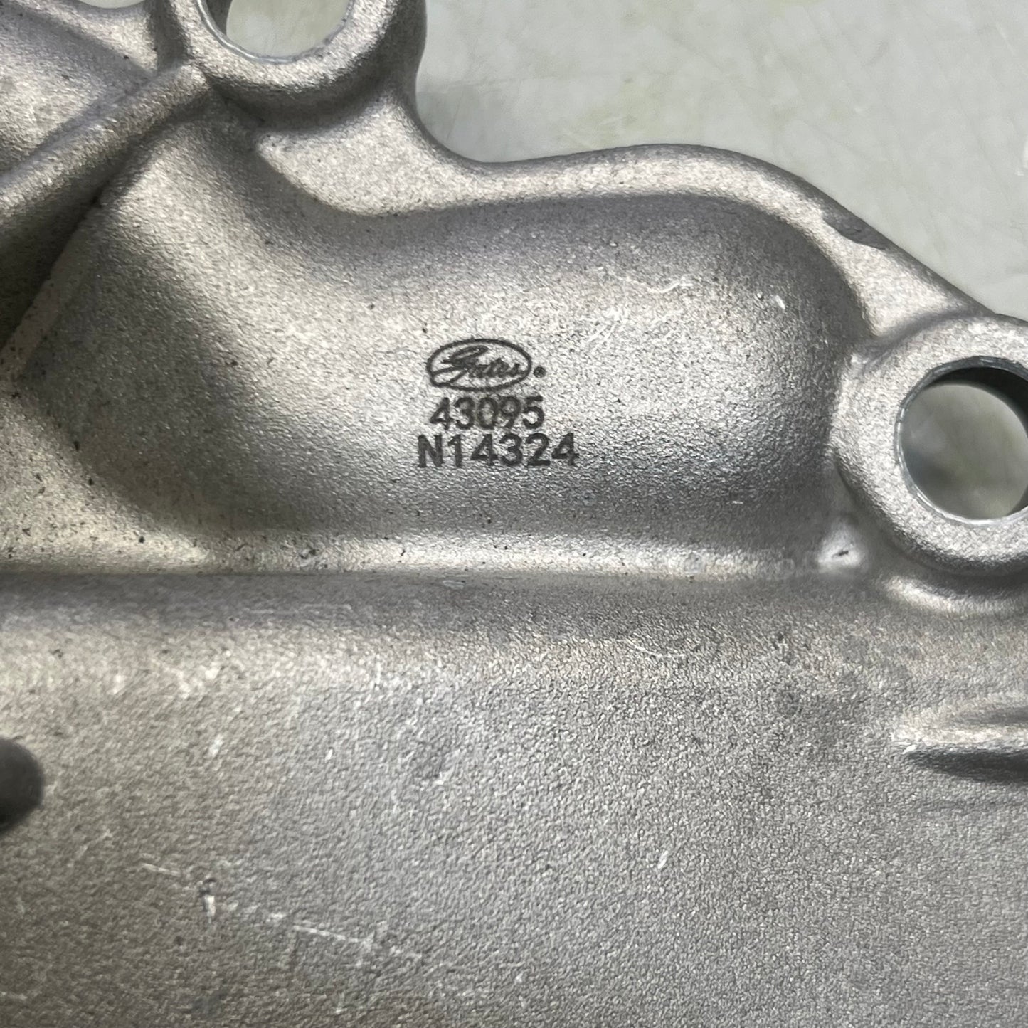 GATES Engine Water Pumps Sz 11"L x 5"H N14324