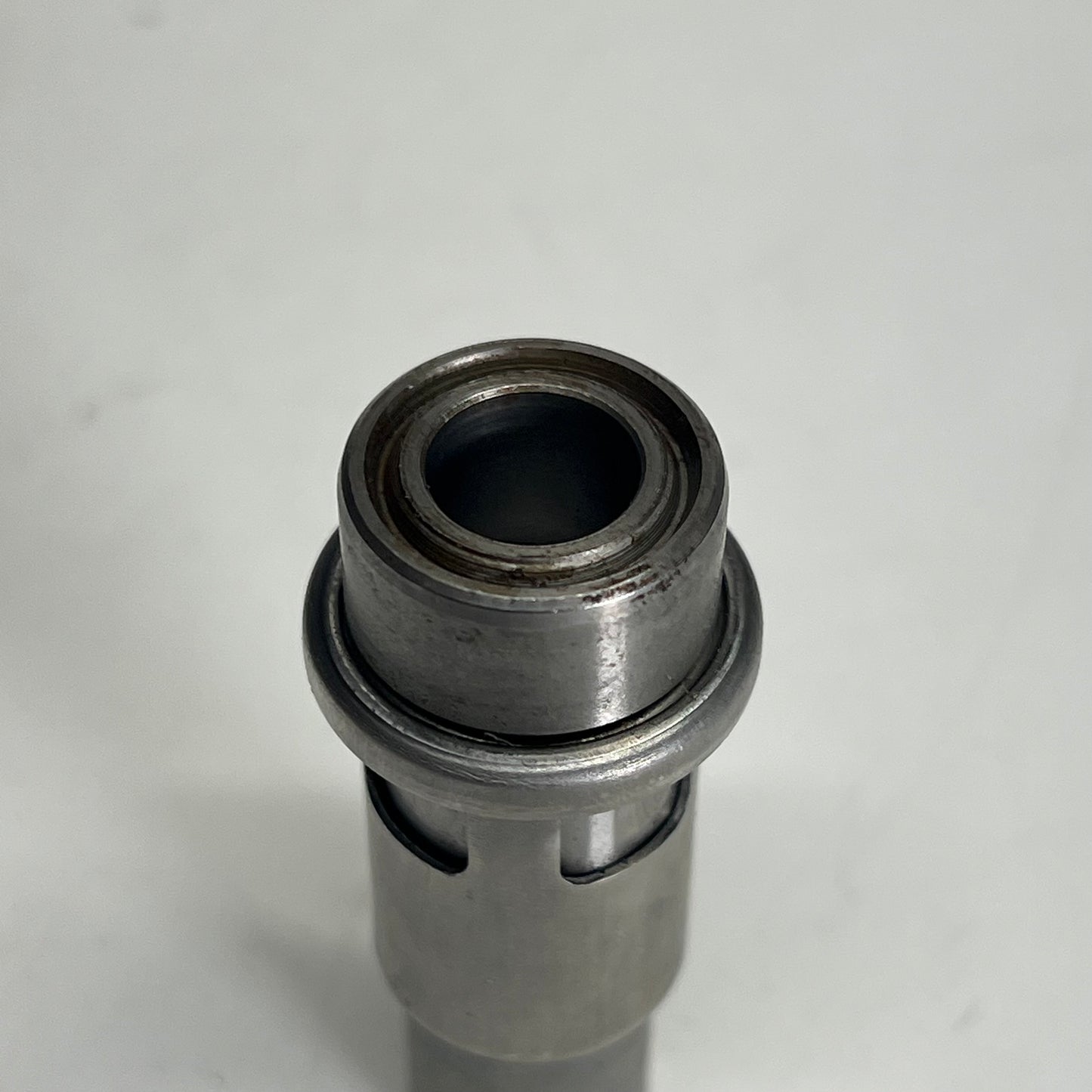 JOHN DEERE Genuine Oem Bleed Valve Vital Oil Pressure Relief Silver RE538484