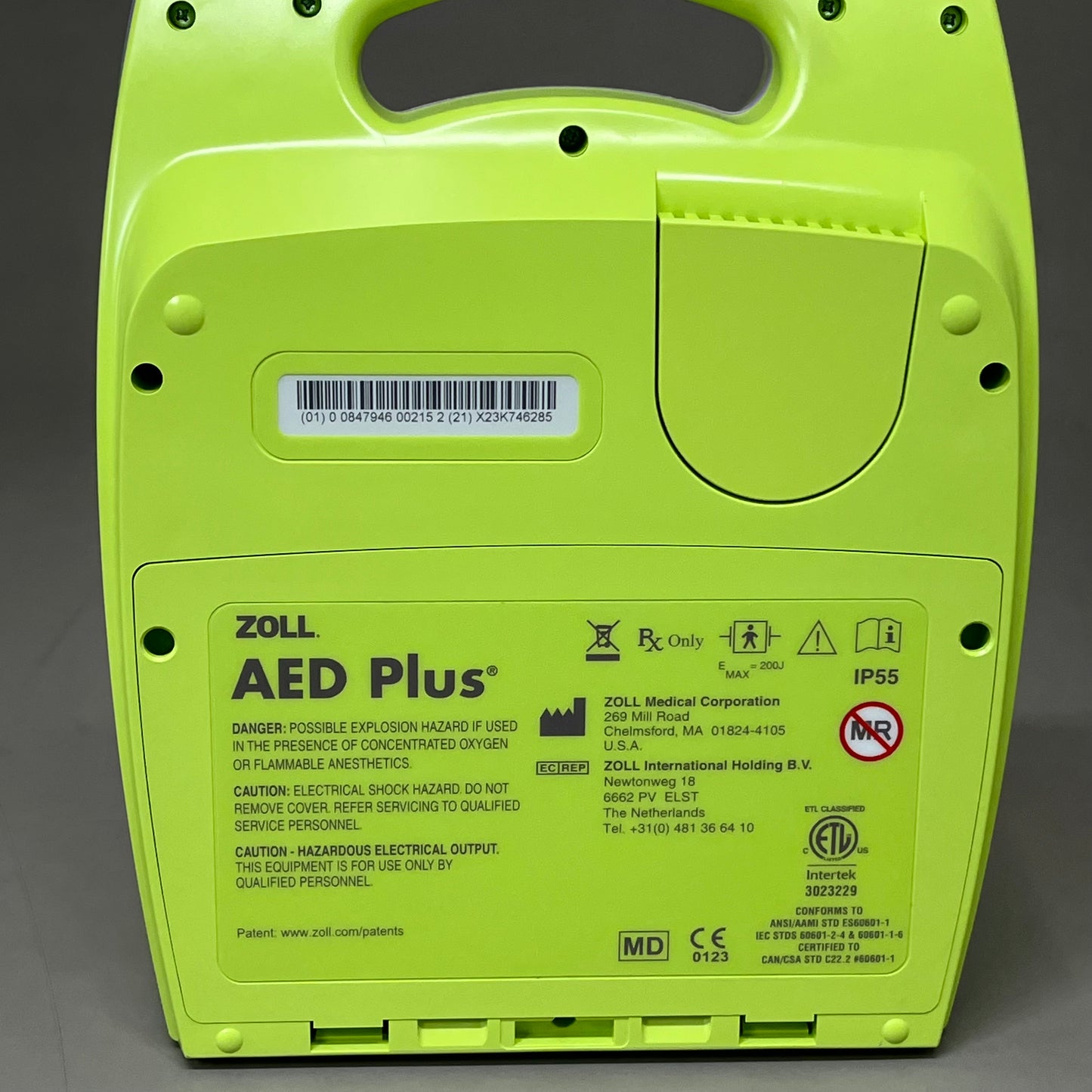 ZOLL AED Plus Kit CPR-D Padz w/ 5 Year Shelf Life Uses Consumer Batteries Green