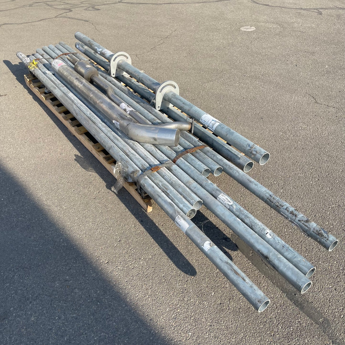 ZA@ Pallet of MIXED Galvanized Steel Pipes 157”x3” (AS-IS)