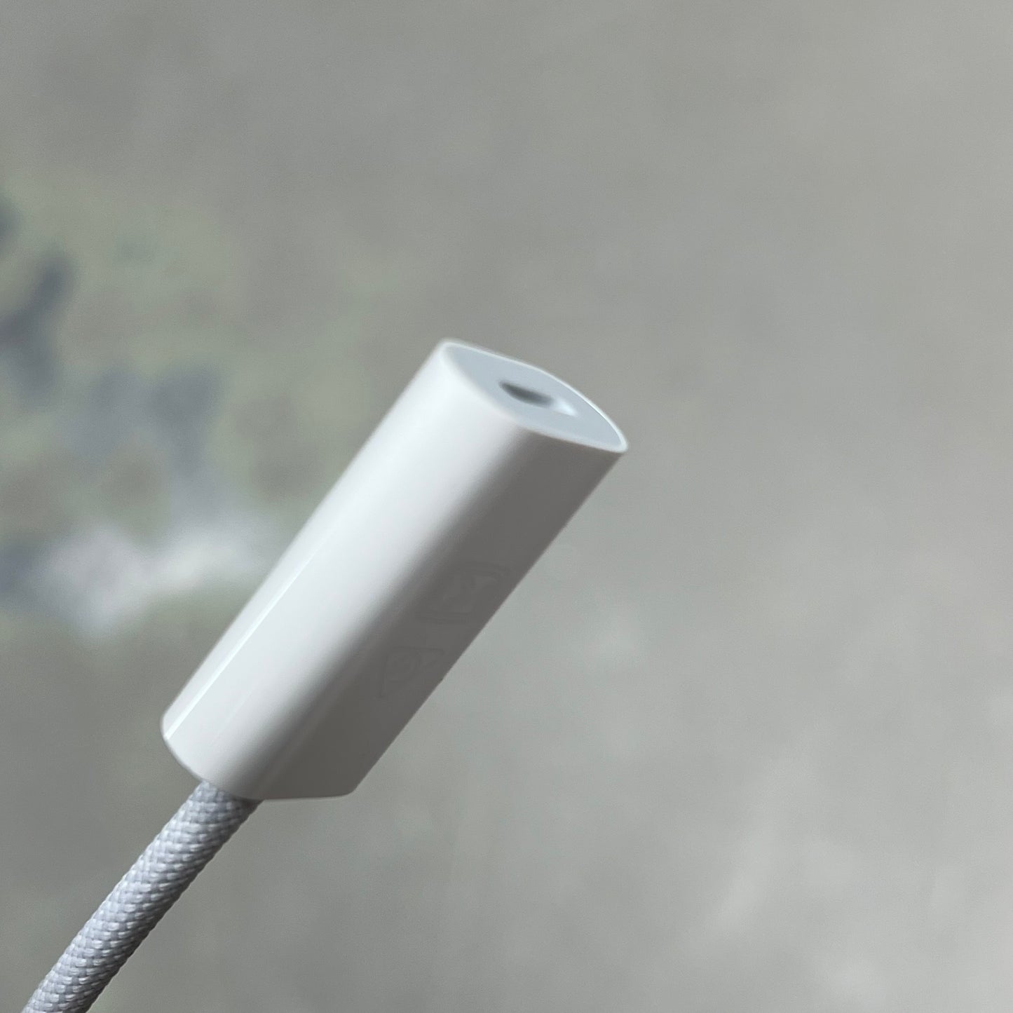 APPLE Fast Charging USB-C To Lightning Adapter 1 Ft White 057-00-2871 (Return)