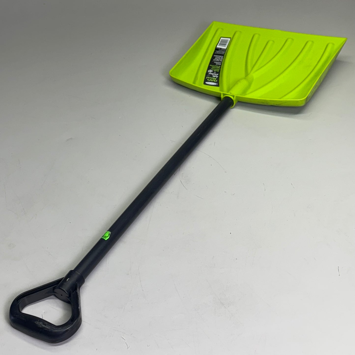 SUNCAST Child’s Shovel Sz 34” H x 11.5” W, Green/Black SK4070