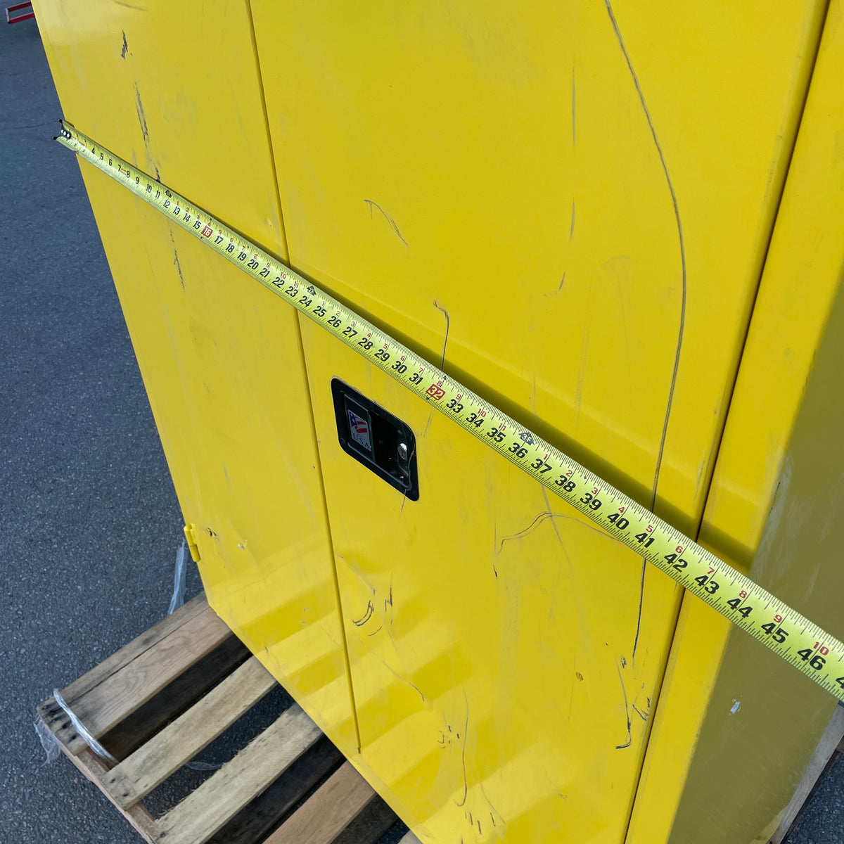 JAMCO Self Closing Flammable Safety Storage Cabinet 45 Gal Yellow BS45YP