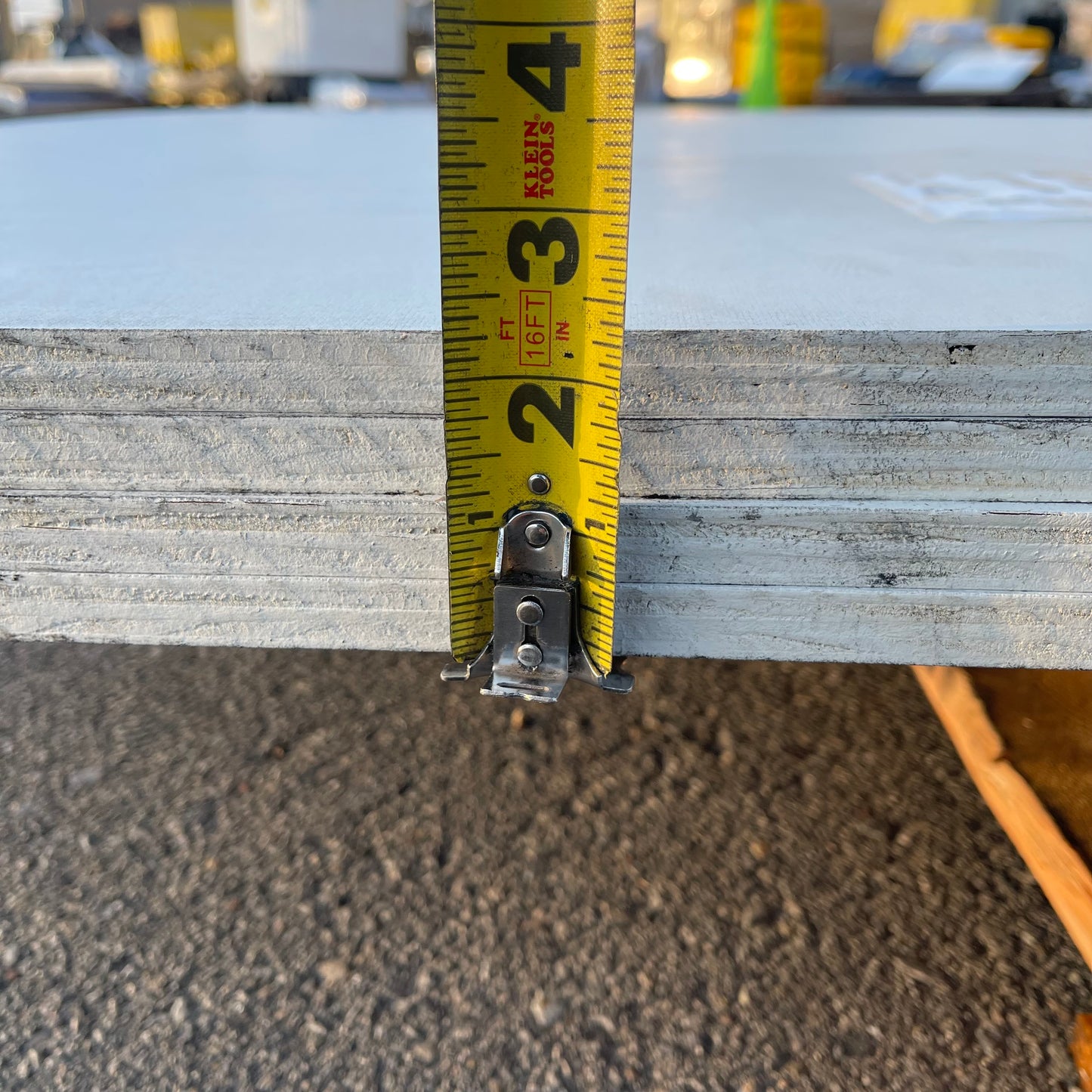 ZA@ Pallet of MIXED Plywood Boards 8’ x 4’ White (AS-IS)