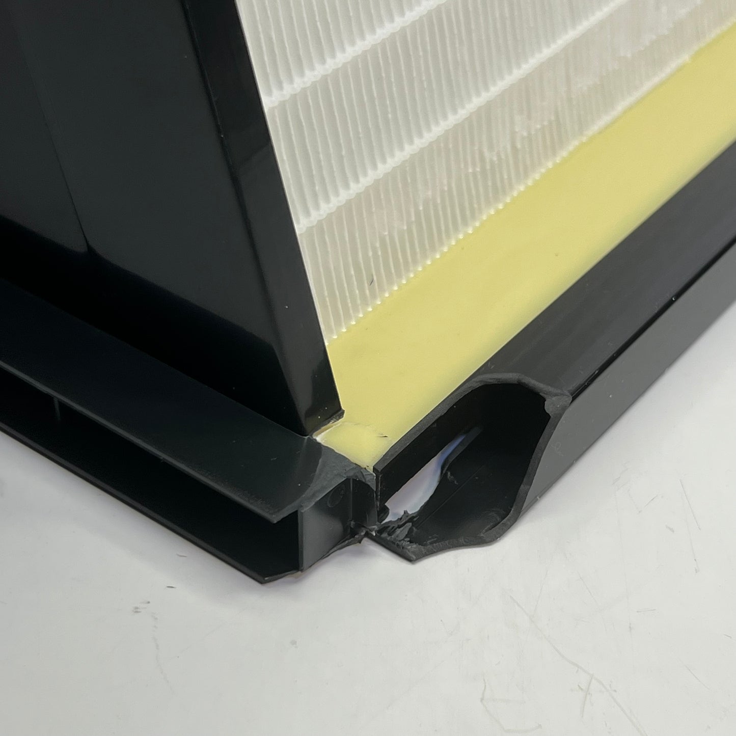 ZA@ EXCELAIR Air Filter V-CELL FG 2V Sz 24" x 24" x 12" (AS-IS, A Little Damage in the Corners)