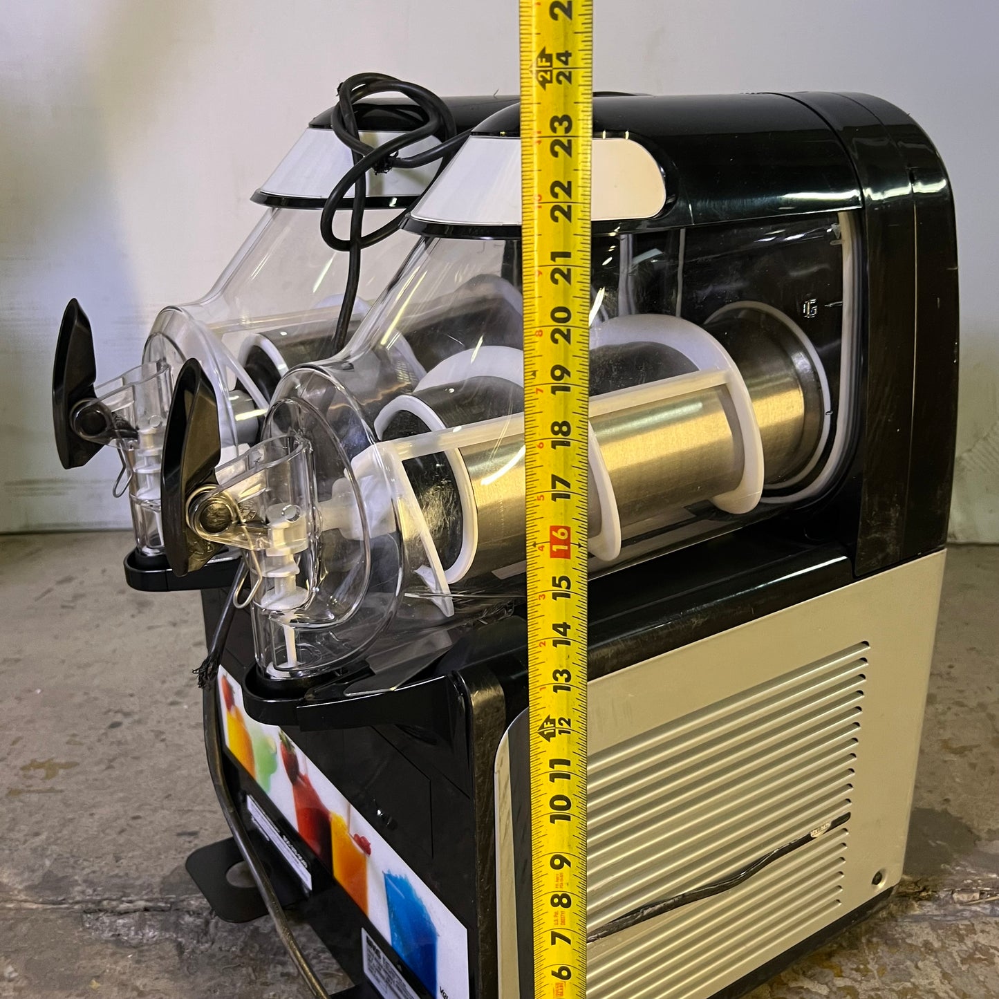 VOLLRATH Granita Machine Frozen Beverage Dispenser 1.58 Gal Bowls VCBA128-302 (AS-IS, Damage to the ventilation grille)