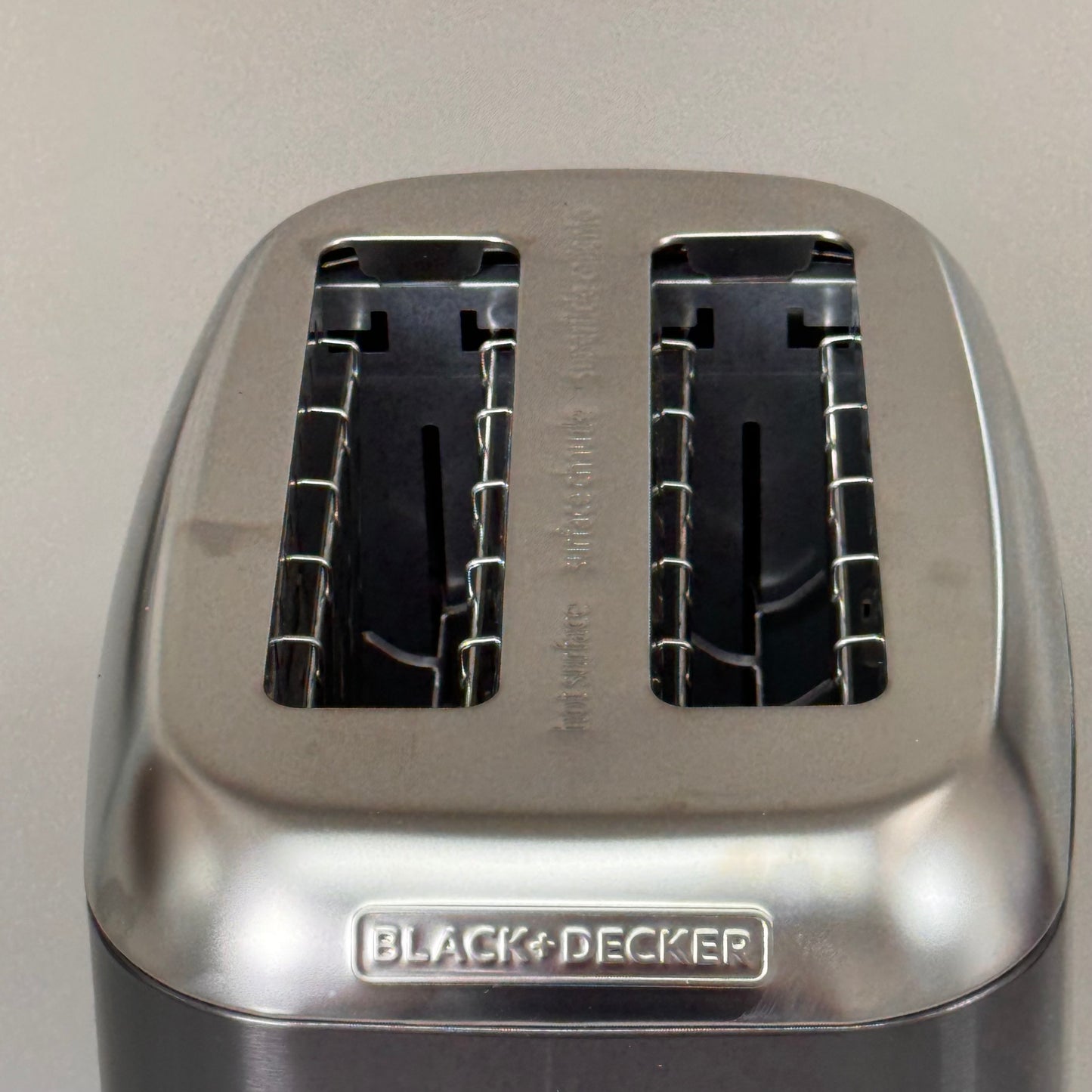 ZA@ BLACK & DECKER 2-Slice Bread Toaster Stainless Steel 12" x 7.5" Black TR3490BS (Store Returns)