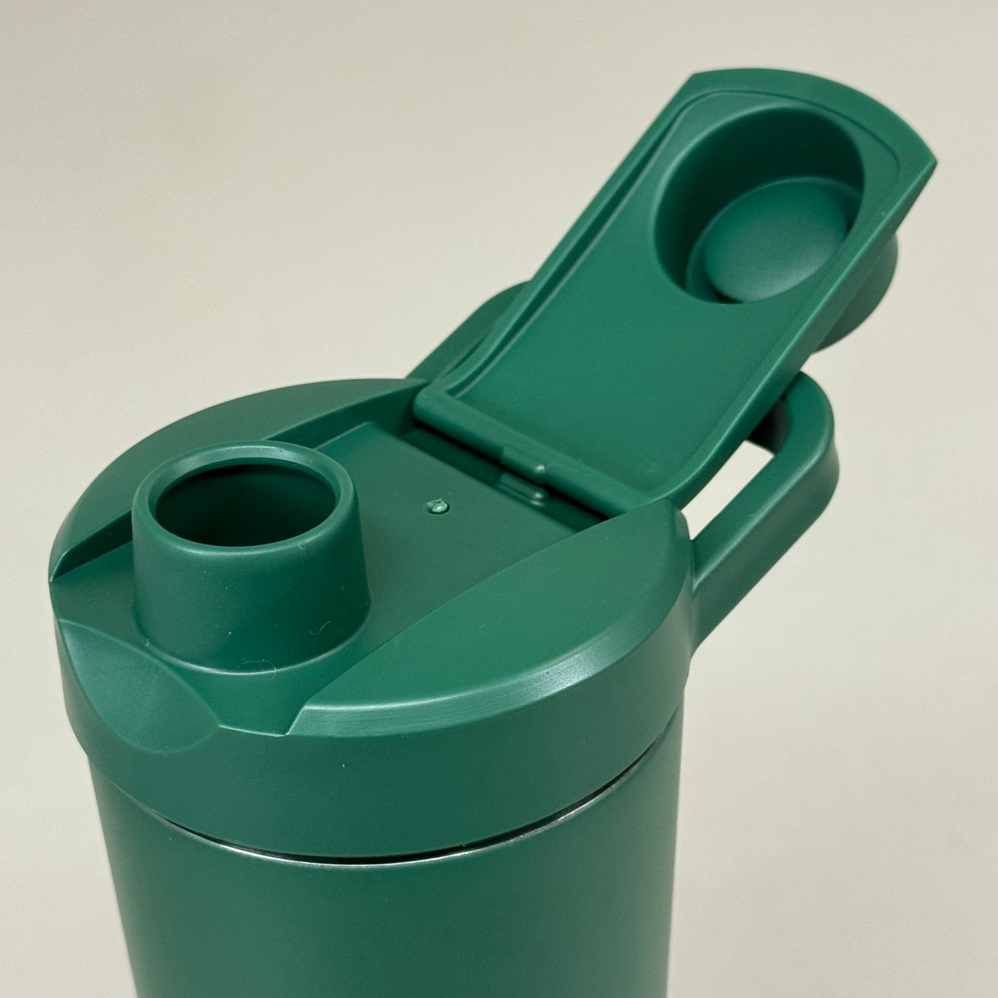 SIMPLE MODERN Stainless Steel Shaker Bottle W/ Ball 24oz Green CLS-RLY-24-GLF