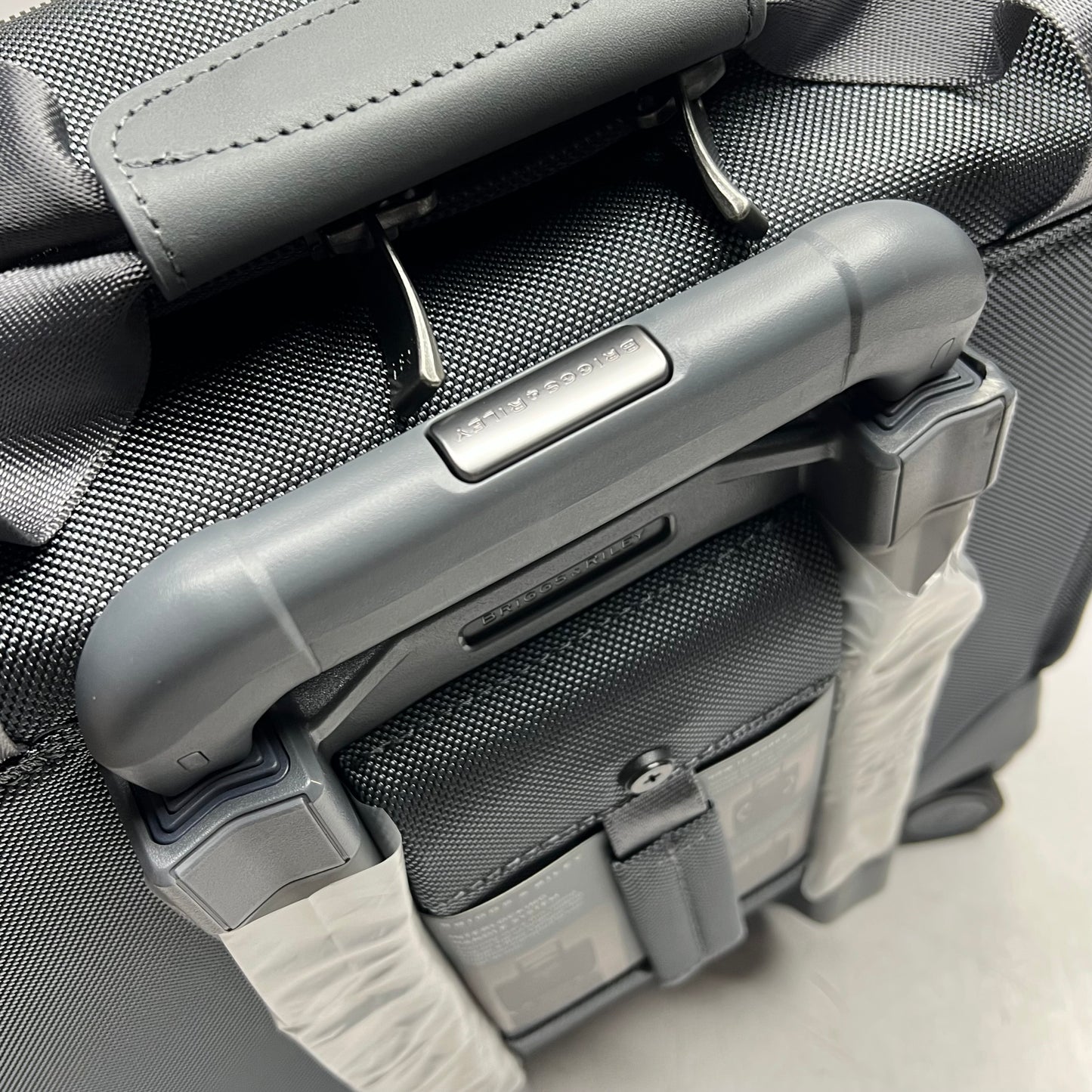 BRIGGS & RILEY Cabin Spinner Suit Case Smart Packing 14x14x8" Grey BLU116SP-10