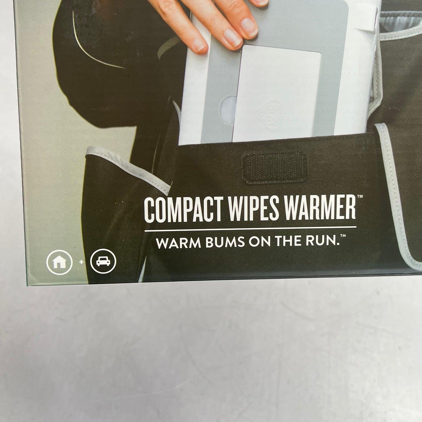 PRINCE LIONHEART Slim Compact Wipe Warmer For Diaper Bag Holds 30 Wipes 9203