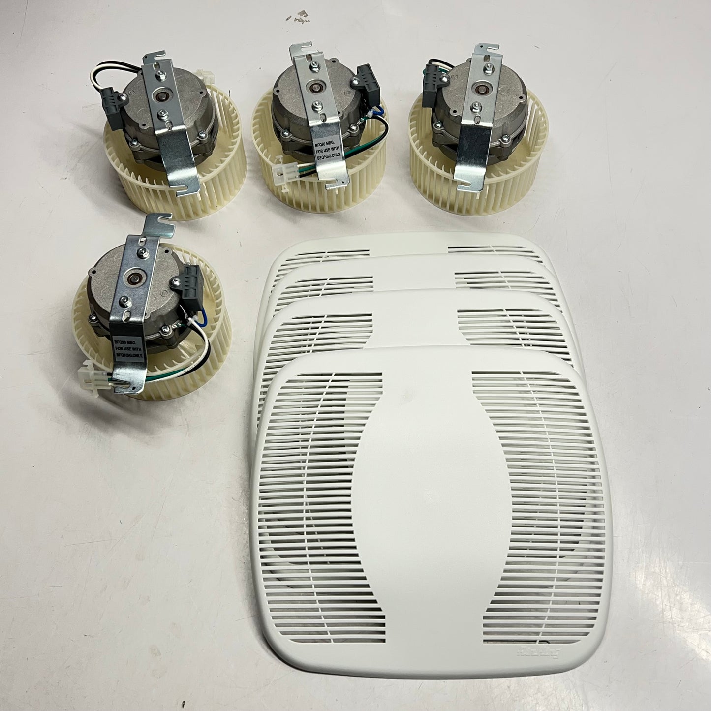 AIR KING Contractor Pack Motor Blade & Grill 90 CFM 25 Sones White BFQ90MBG