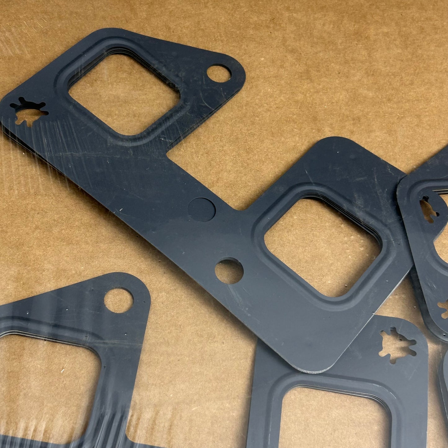 MAHLE Exhaust Manifold Gasket Replacement Part For Ford MS19961