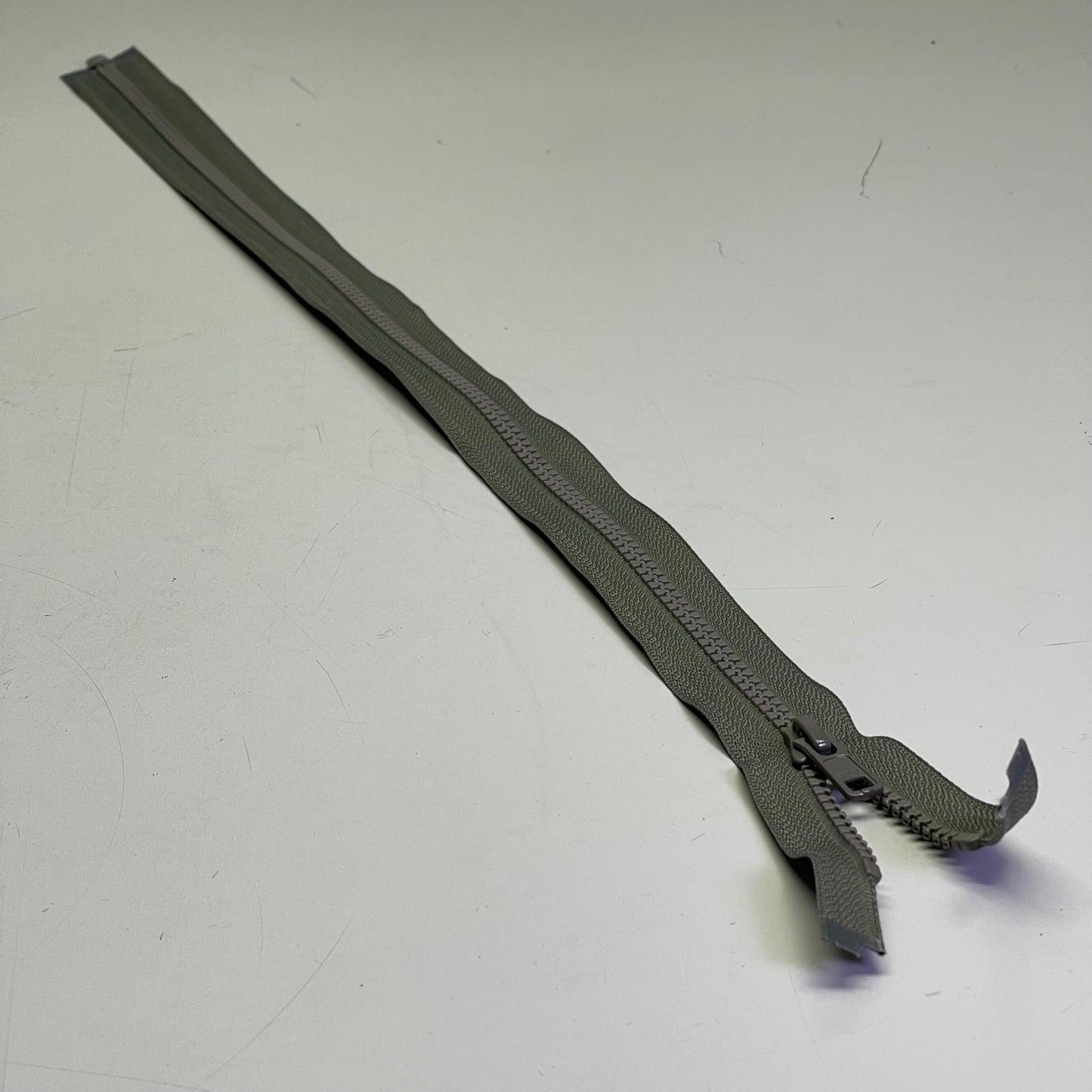 ZA@ YKK (100 PACK!) Vislon #5 Separating Zippers 24.5" Grey VSOL-56 DA E 9/16 WP GOV NEWKOB4