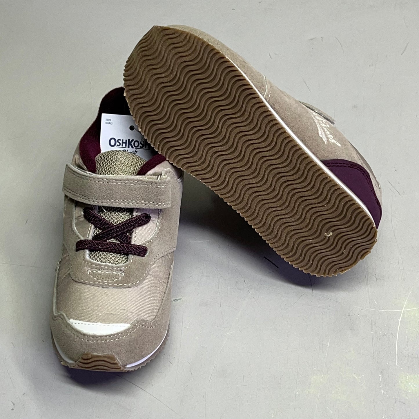 OSHKOSH G'gosh Eddi Athletic Toddler Sneaker Boy's Sz 11 Khaki OF21A01B