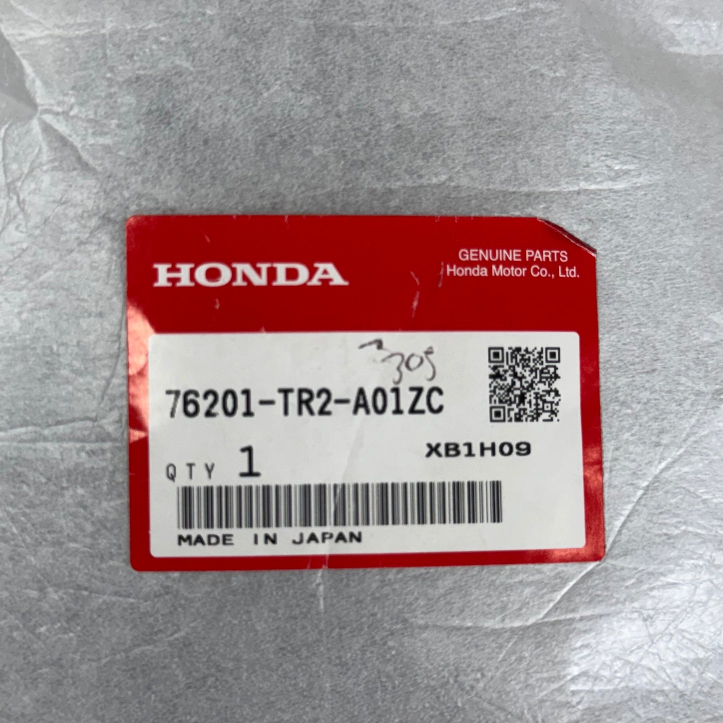 HONDA Passenger Side Skull Cap For Honda Civic Black 76201-TR2-A01ZC