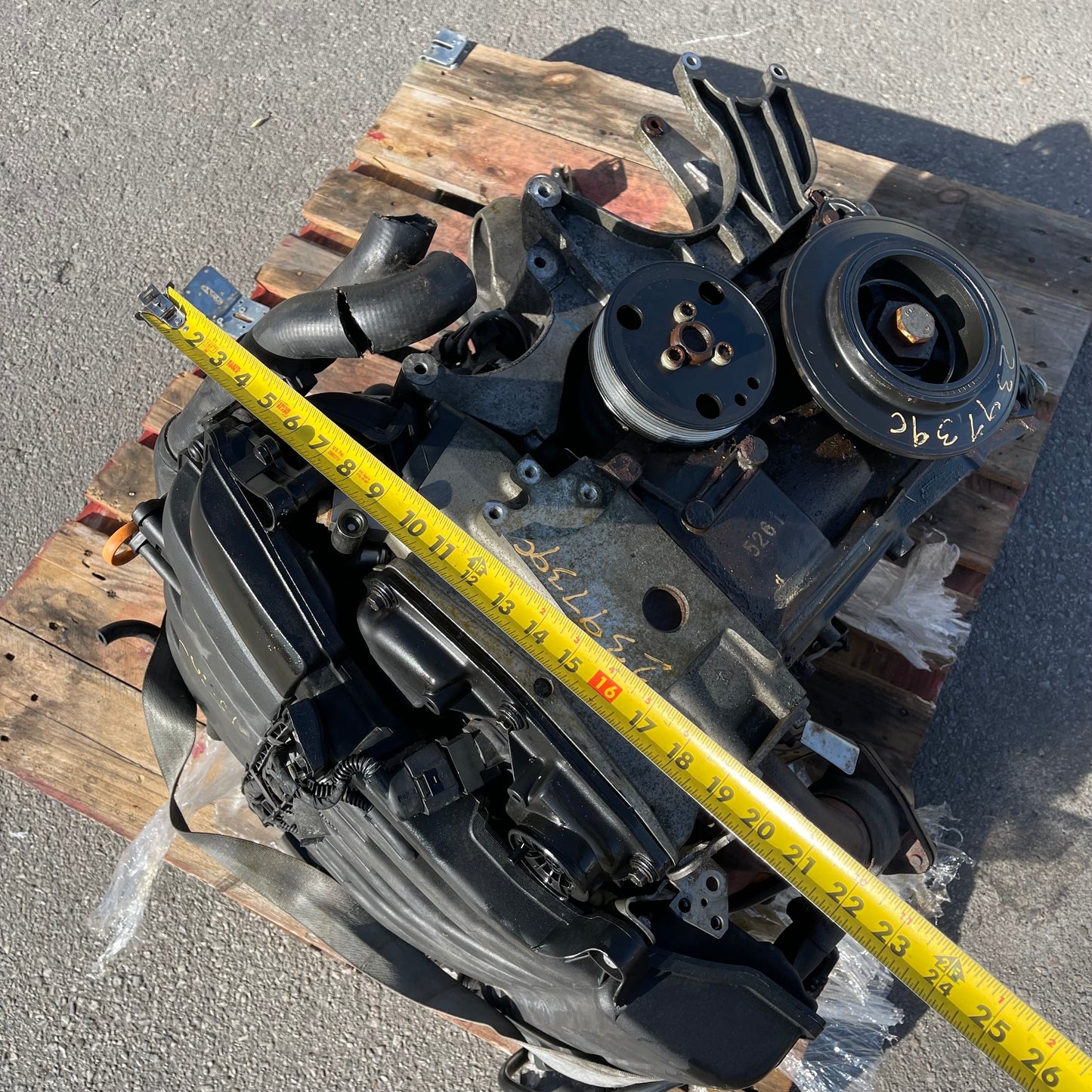 ZA@ Pallet of MIXED Engine Assembly for Volkswagen(?) (AS-IS)