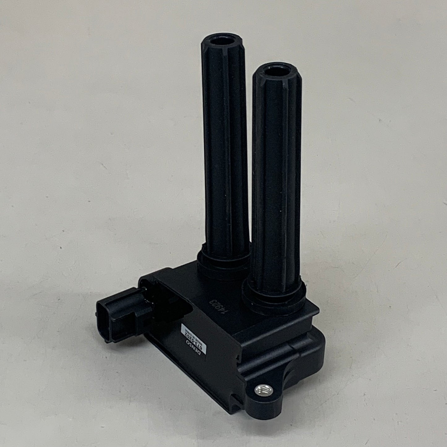 DENSO Direct Ignition Coil For Echlin, Chrysler, Delphi 673-5202