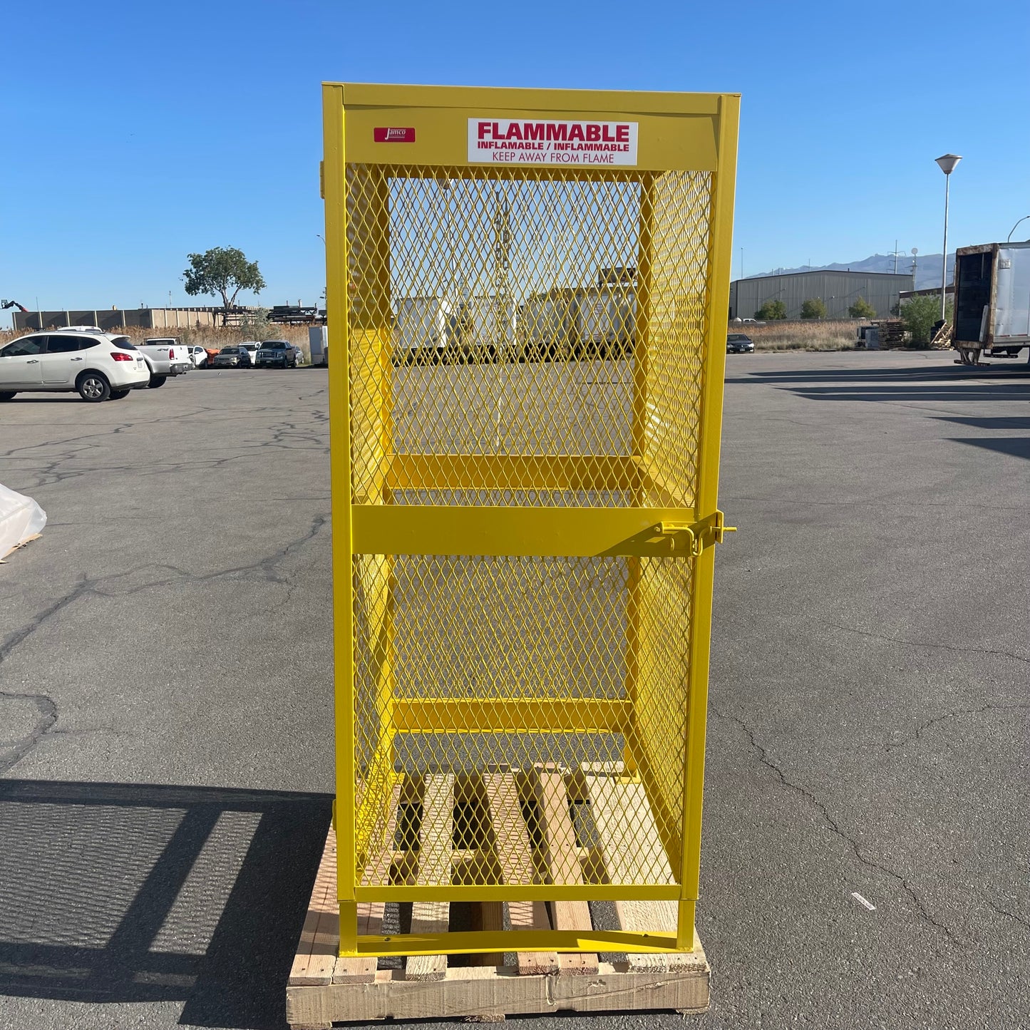 Z@ JAMCO Vertical Gas Cylinder Storage Cabinet 71”x39”x31” Yellow CV051YP