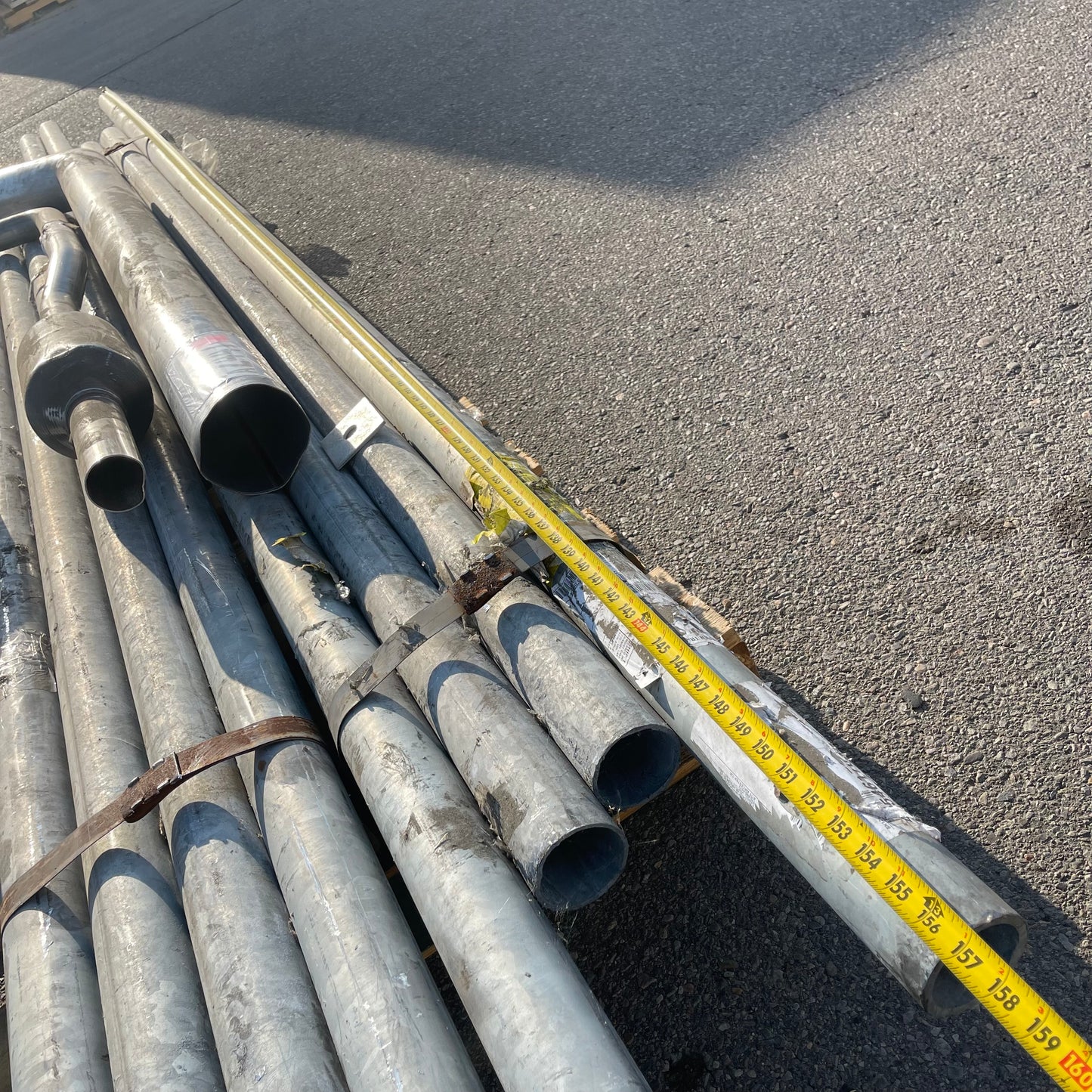 ZA@ Pallet of MIXED Galvanized Steel Pipes 157”x3” (AS-IS)