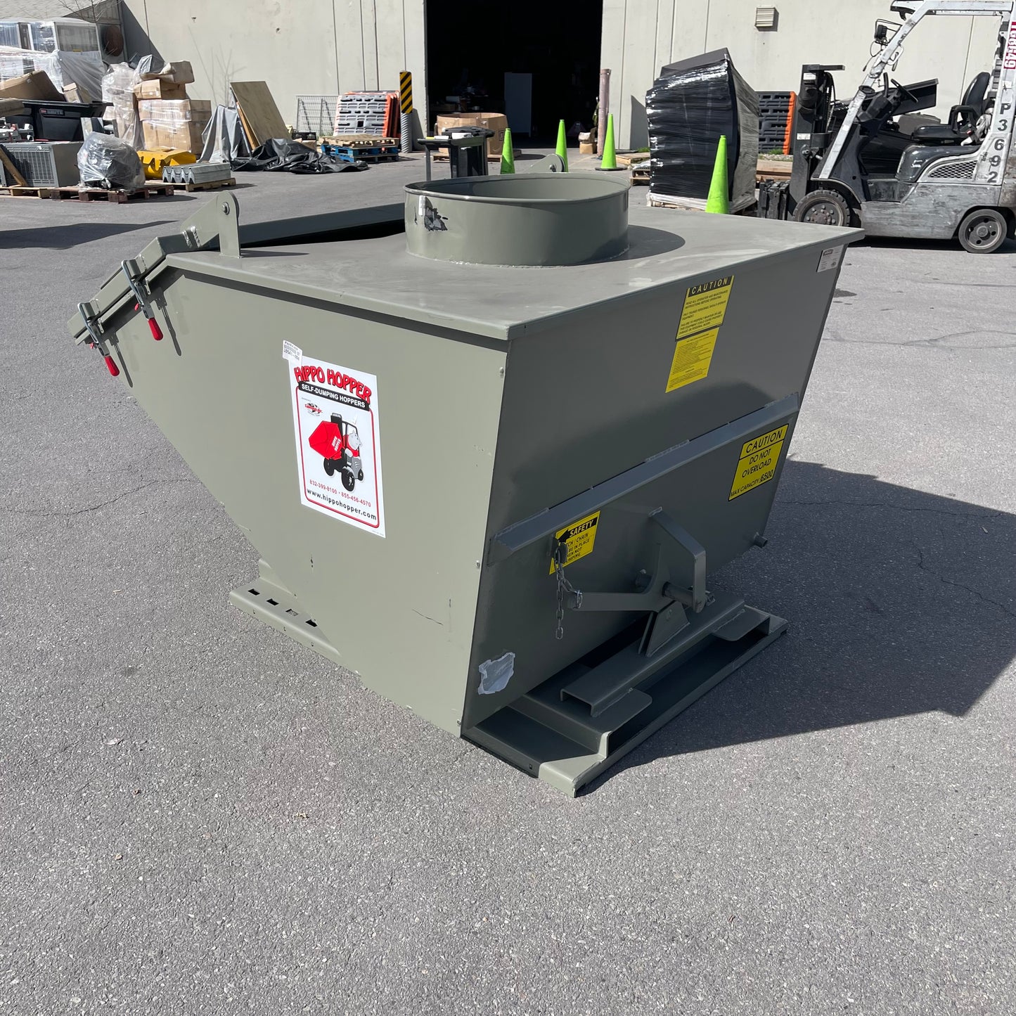 FAB CORP Hippo Hopper Self Dumping Gray HH32-DUSTDR
