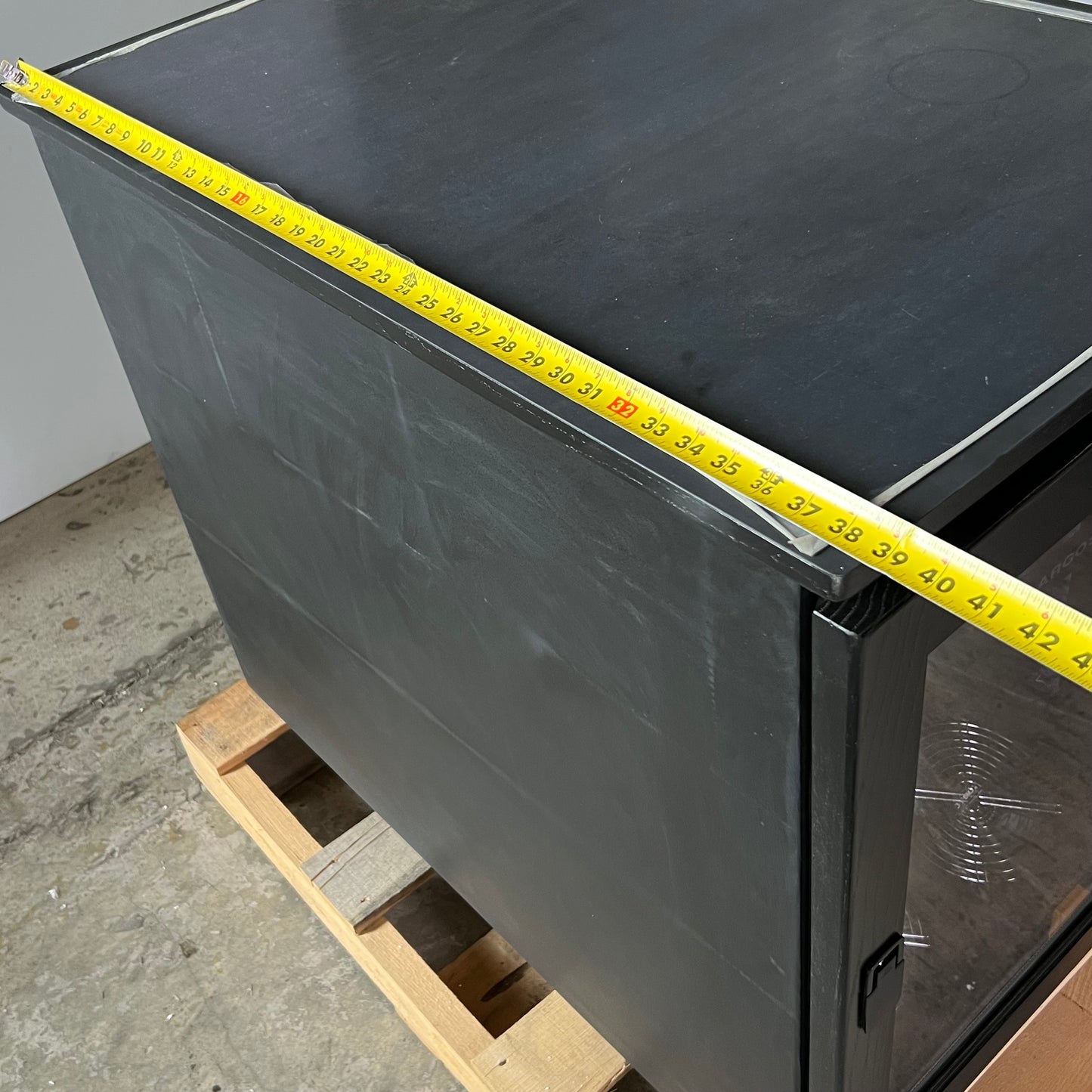 ARGOSY IsoBox PRO12 w/ Right-Hand Door Swing Black Satin on Oak Trim