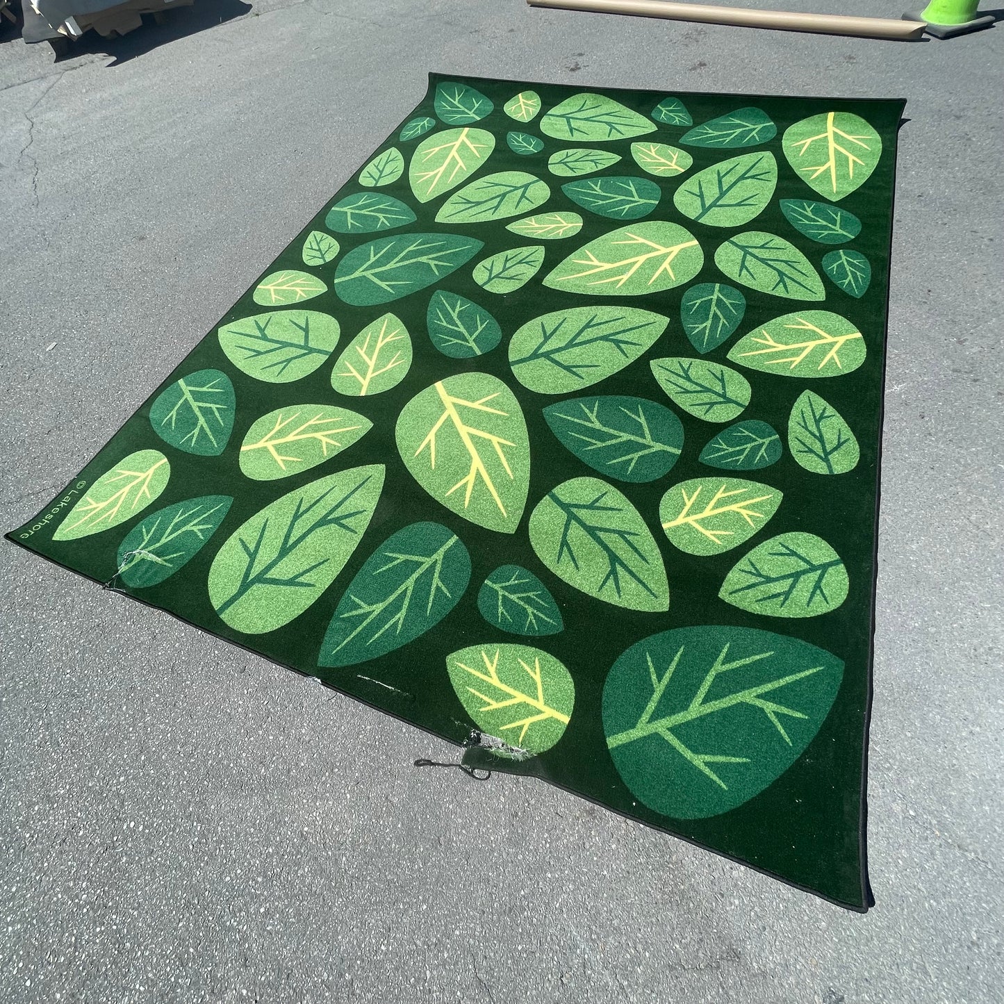 ZA@ LAKESHORE Natural Accents Leaves Carpet Roll Green (AS-IS)