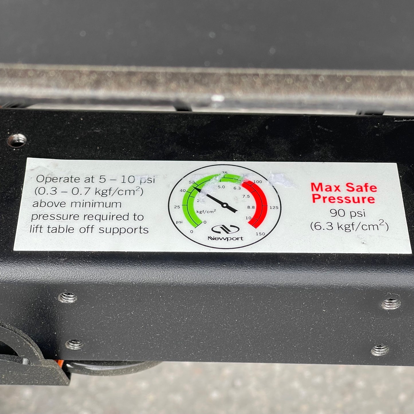 NEWPORT Vision IsoStation Optical Workstation Black 39"x34"x33" (AS-IS)