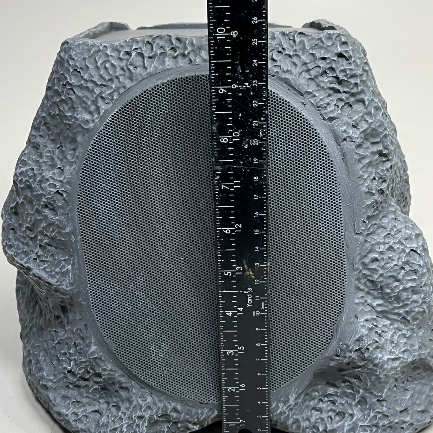 ZA@ VICTROLA Rock Speaker Connect VOS-600-GNT Sz 10”H x 9.5”W (New Other, Distressed Box)