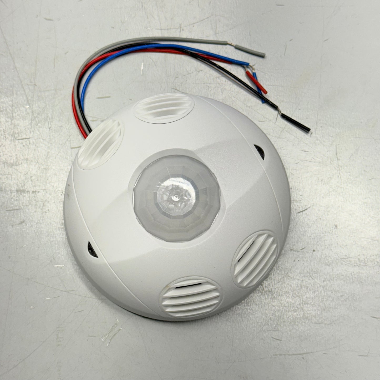 LEVITON Occupancy Sensor OSC10-MWW,Ceiling Mount,24VDC, 1000sqft,White