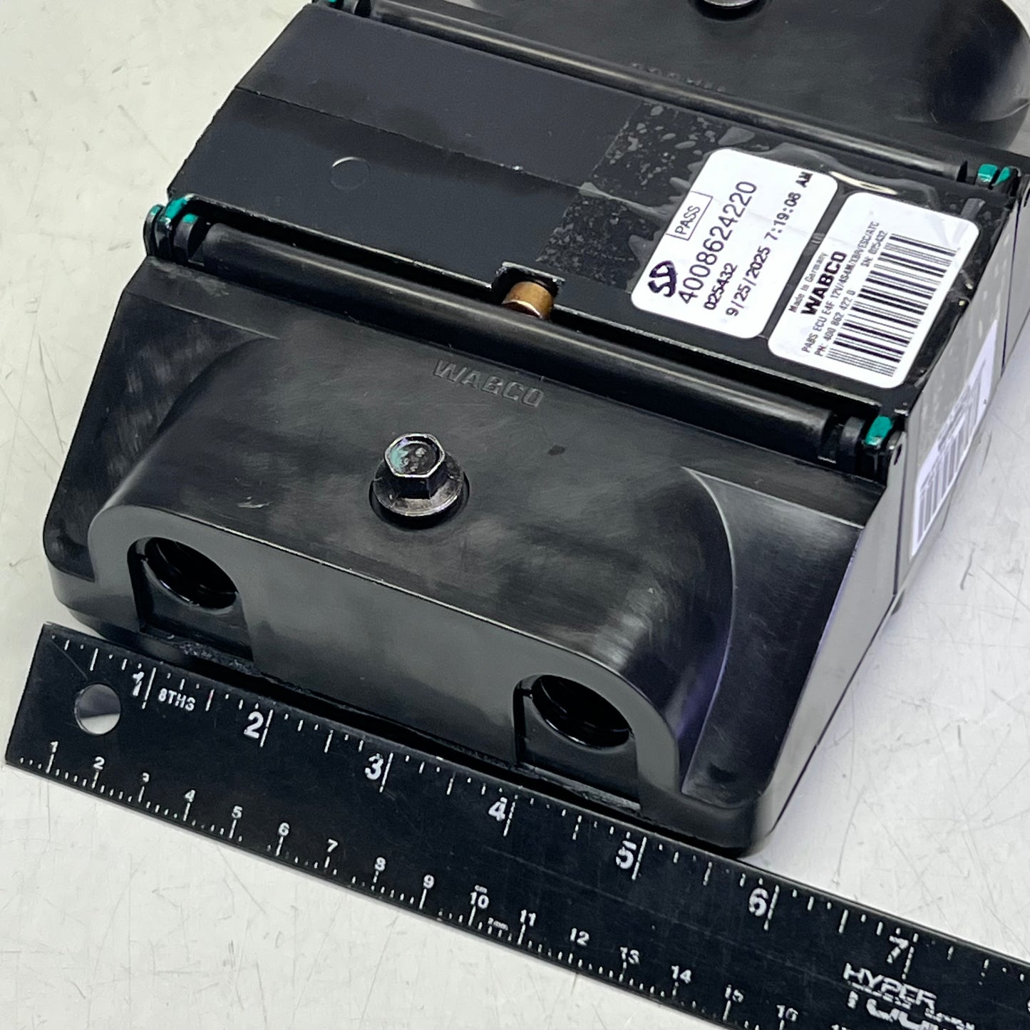 WABCO Oem International Hydraulic Brake Abs Ecu Sz 6.5"W x 7.5"L x 3"H, 4008624220