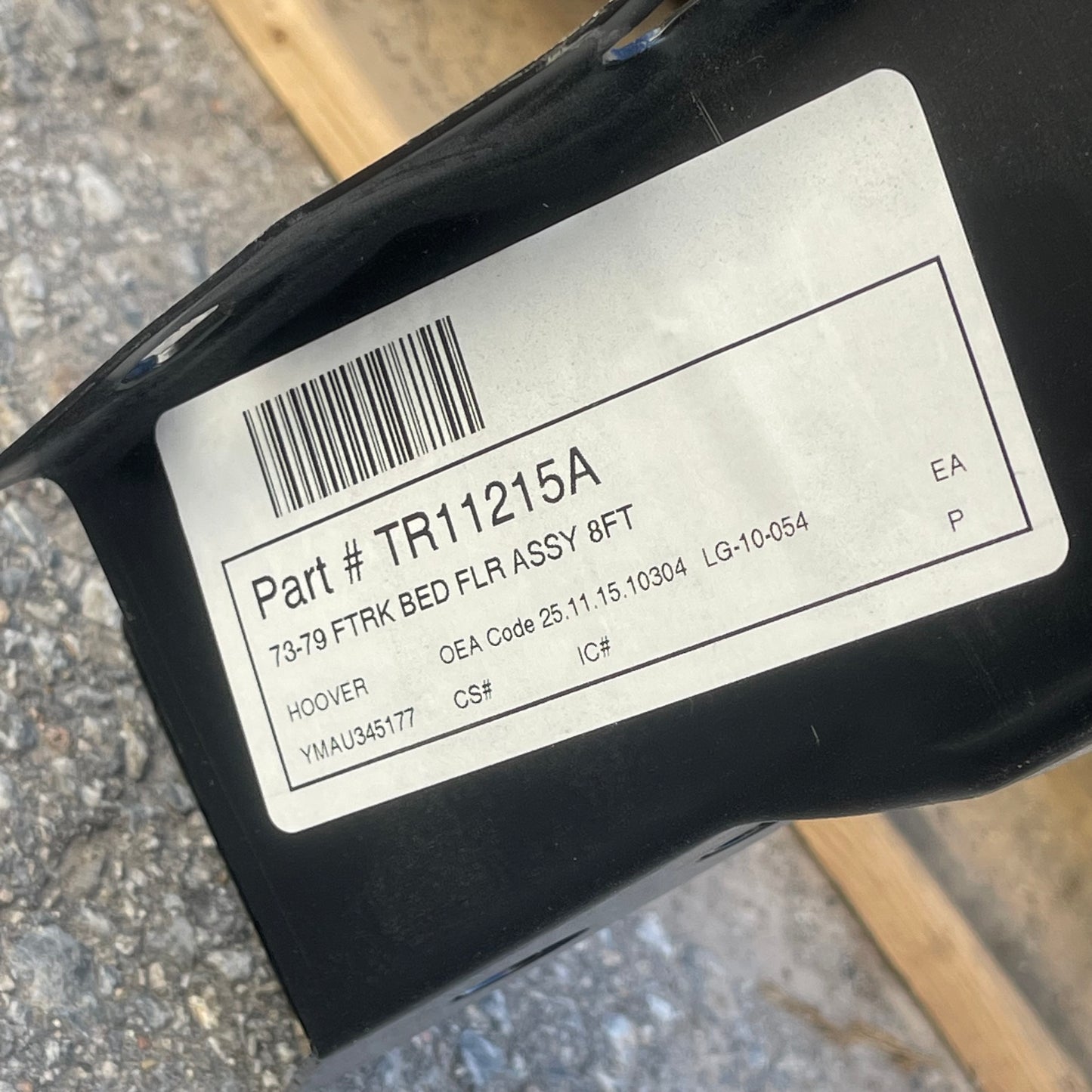 ZA@ Pallet of CLASSIC INDUSTRIES Truck Bed Floor Assembly for Ford F-series & Bronco 1973-79 TR11215A (AS-IS)