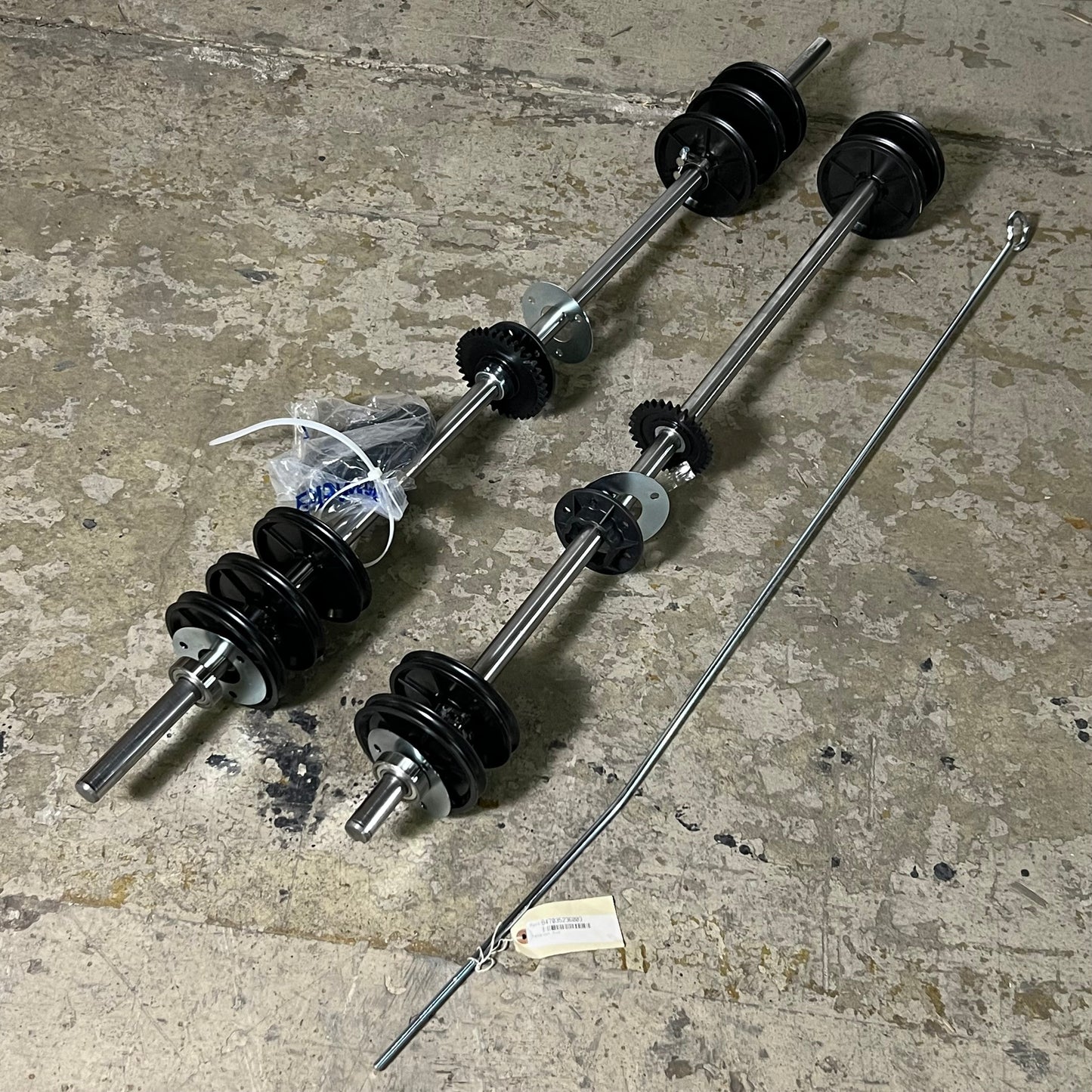 ZA@ Pallet of MIXED Tension Rod Assy, Stainless Steel Braided Washer Machine Hose, Aqua Film Concentrate, Polypropylene Bouffant & Beard Cover (New Other)